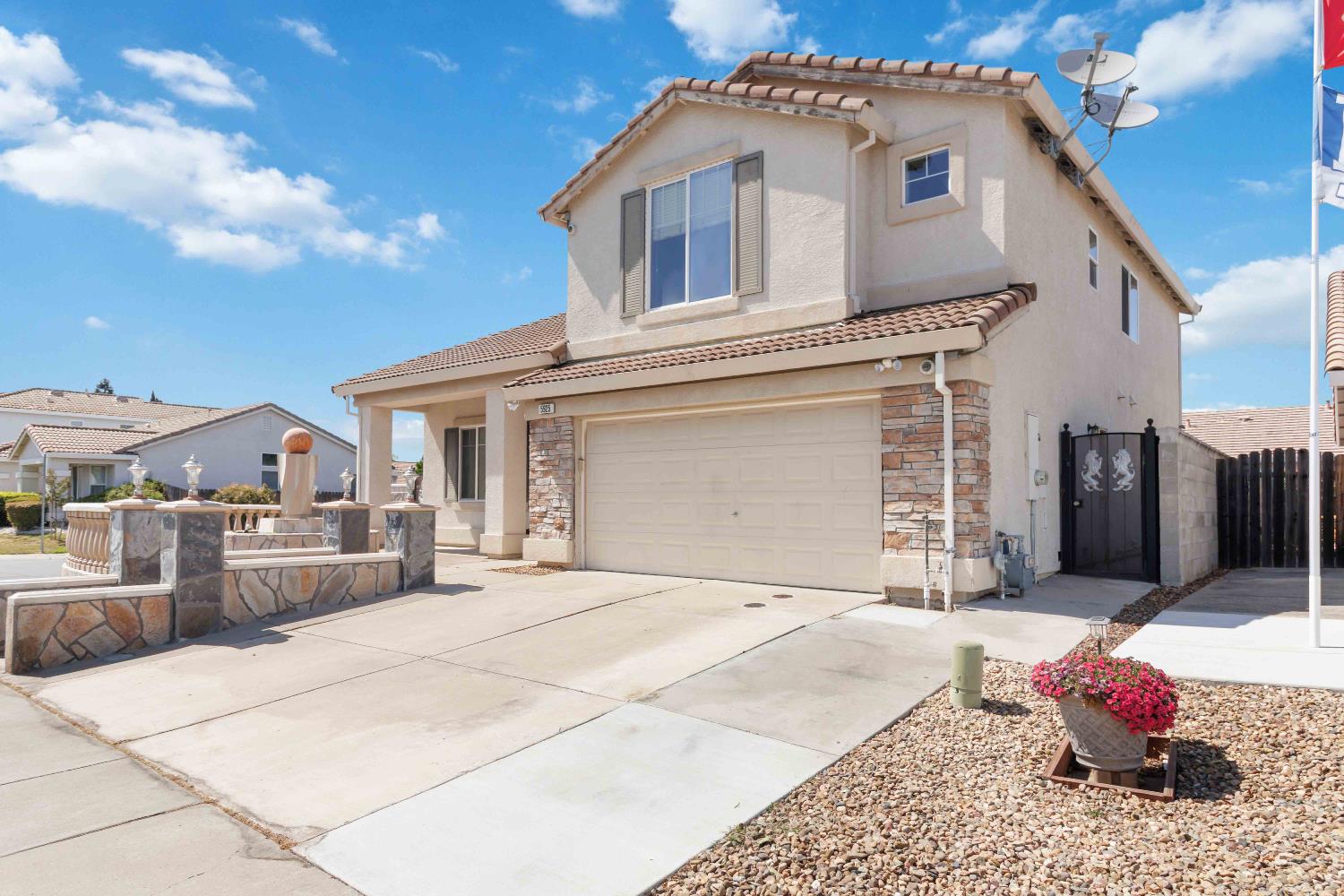Livorno Way, Elk Grove, California image 2