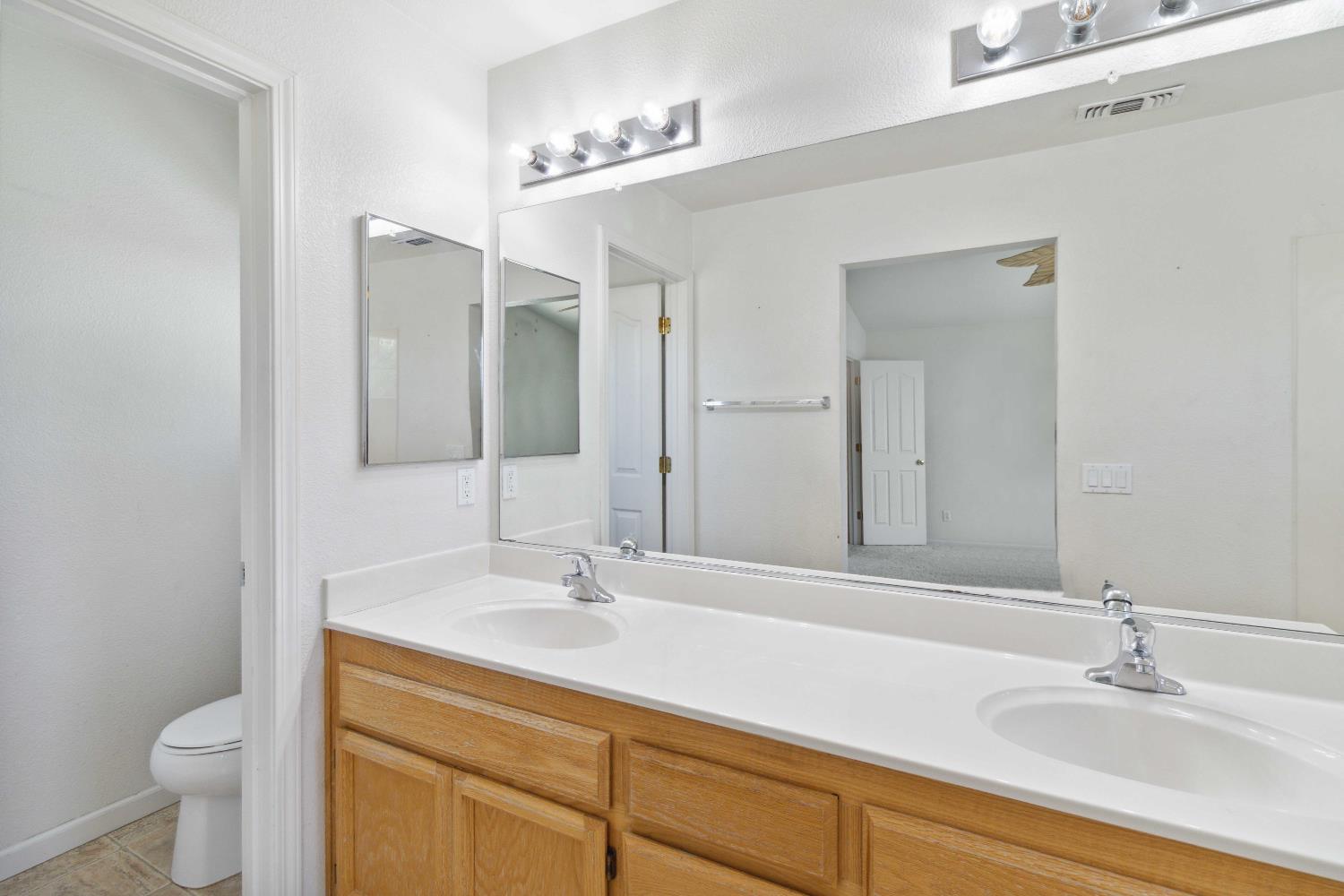 Livorno Way, Elk Grove, California image 32