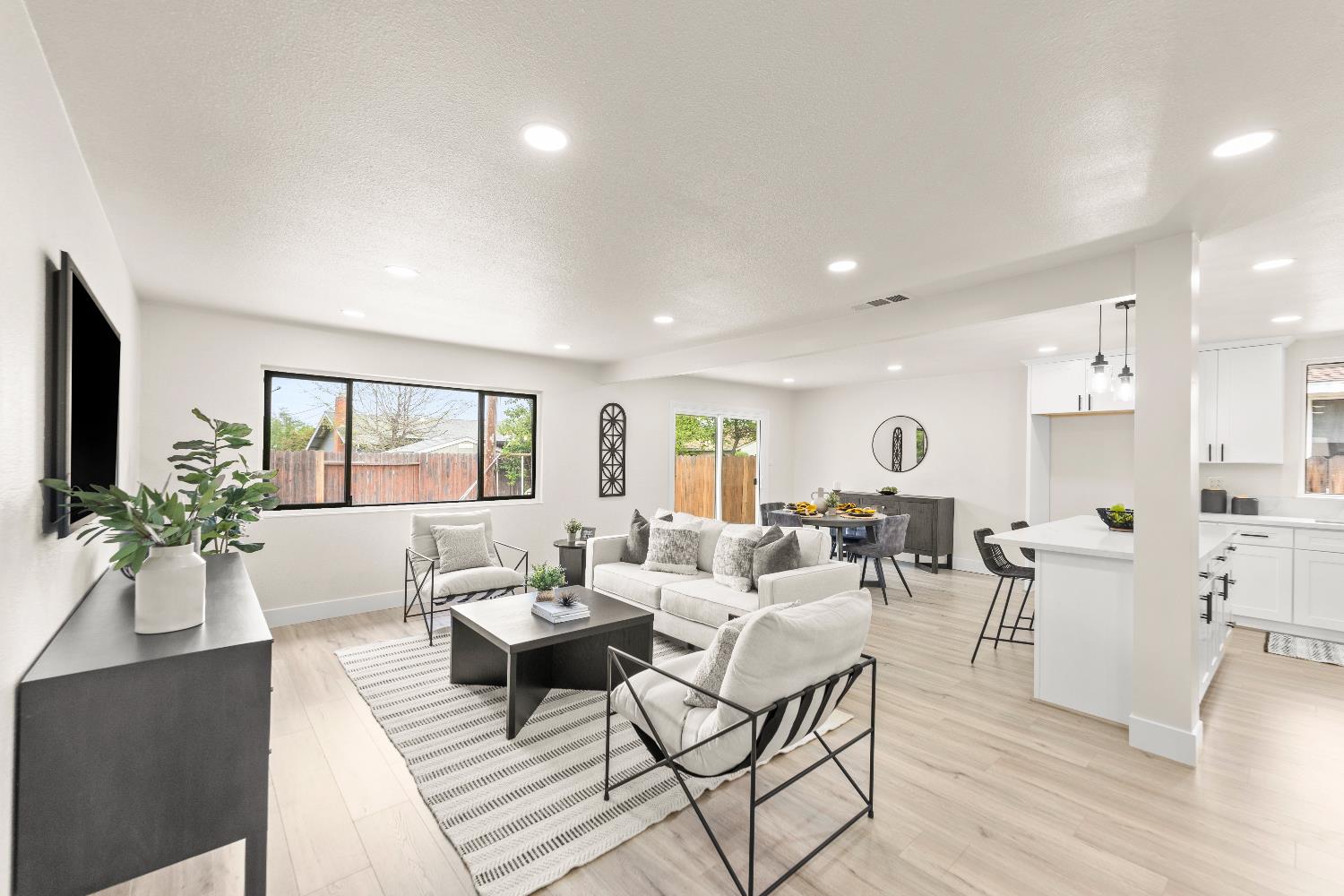 Cordova Lane, Rancho Cordova, California image 2