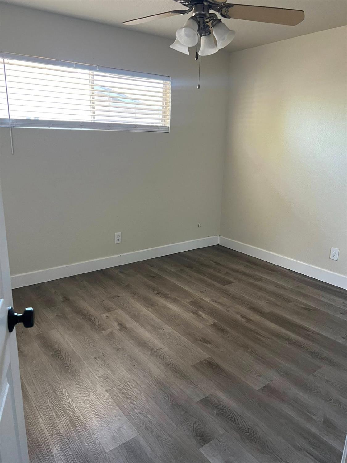 Tully Road #24, Modesto, California image 6