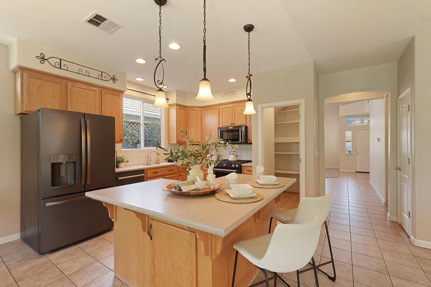 Picadilly Way, Manteca, California image 13
