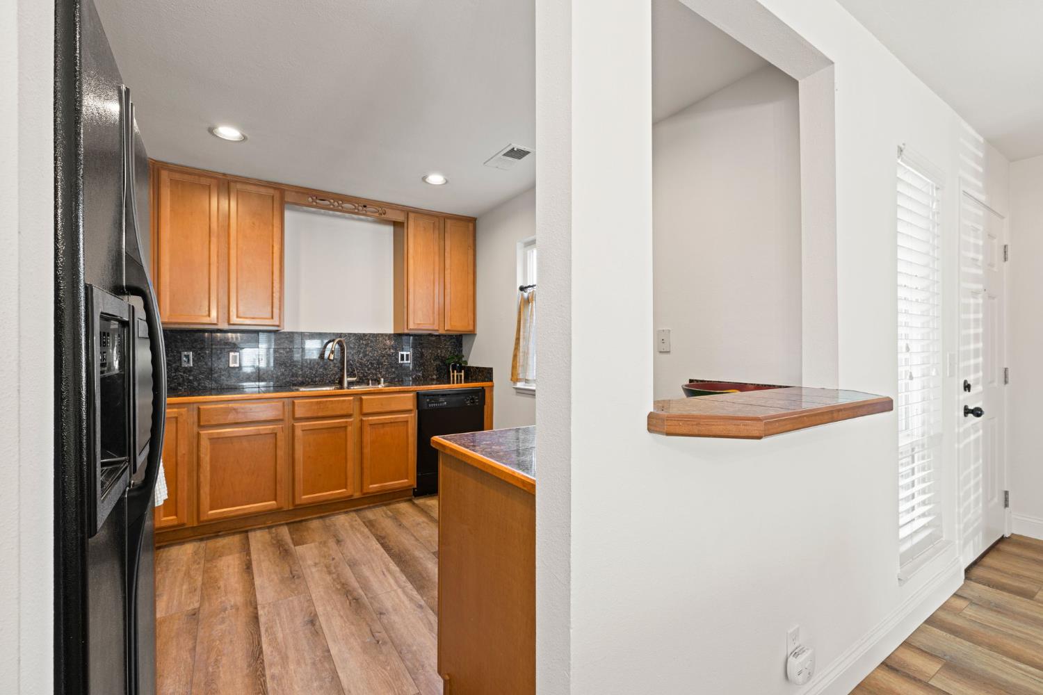 Photo #9: 225068288 Listing: Photo #9