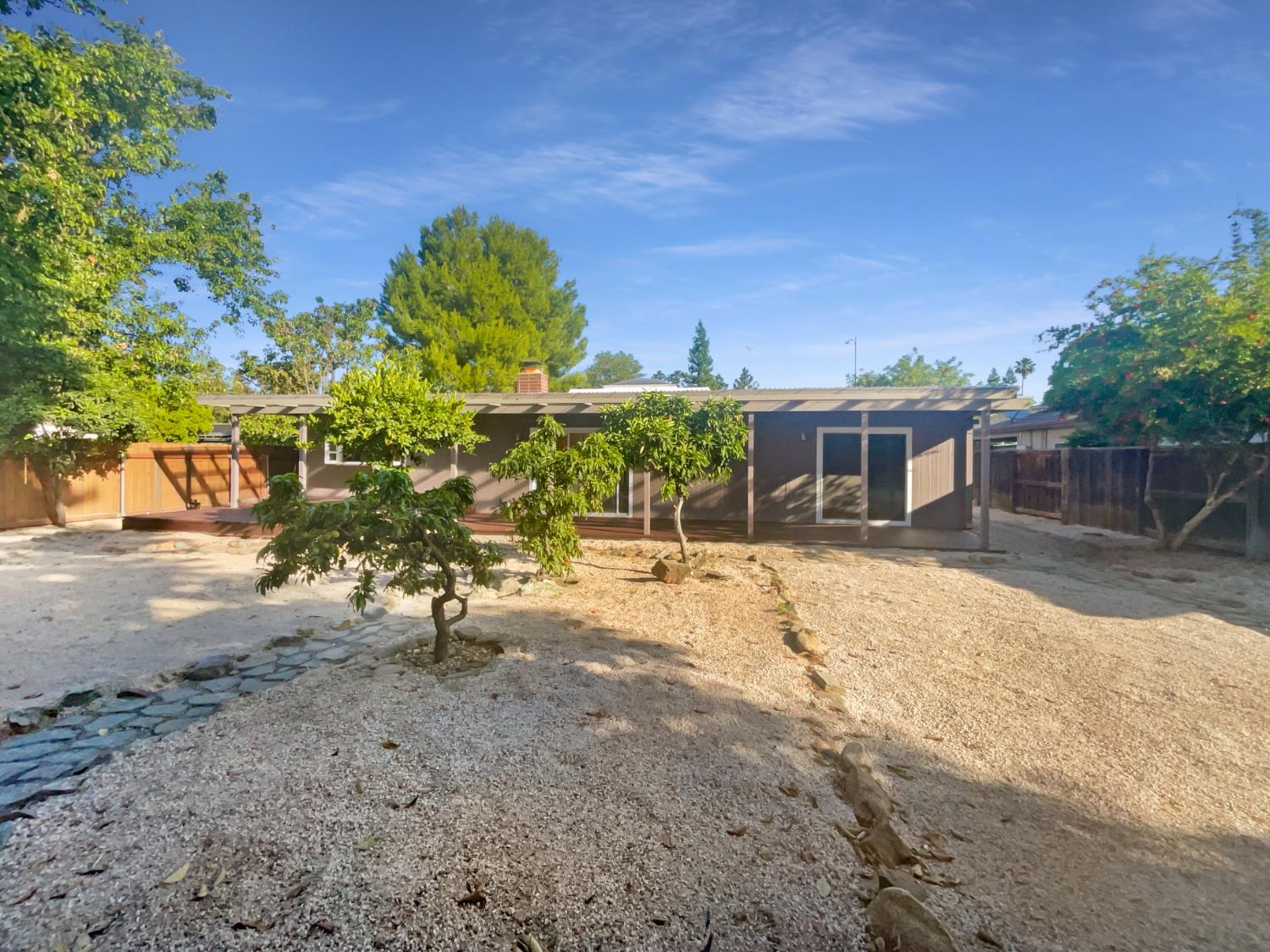 Grande Avenue, Davis, California image 13