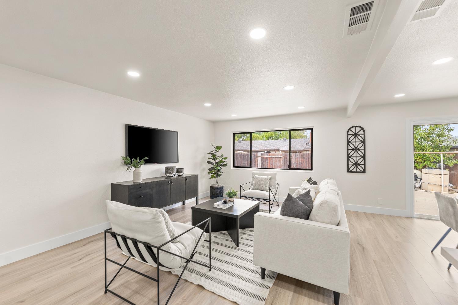 Cordova Lane, Rancho Cordova, California image 3