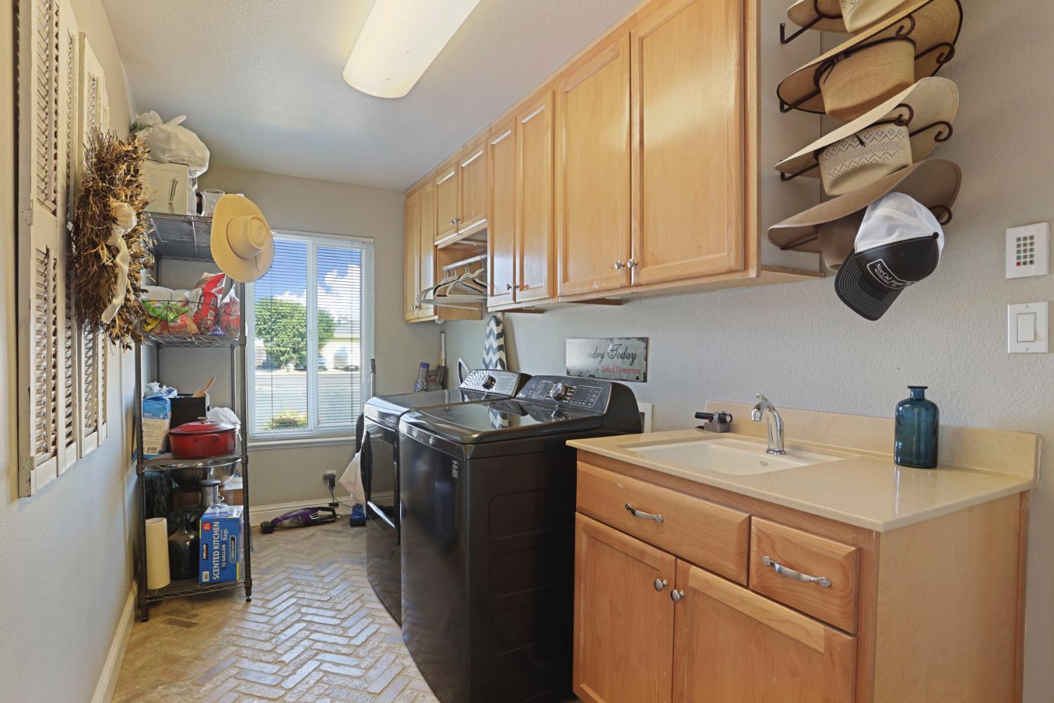 Tinnin Road, Manteca, California image 27