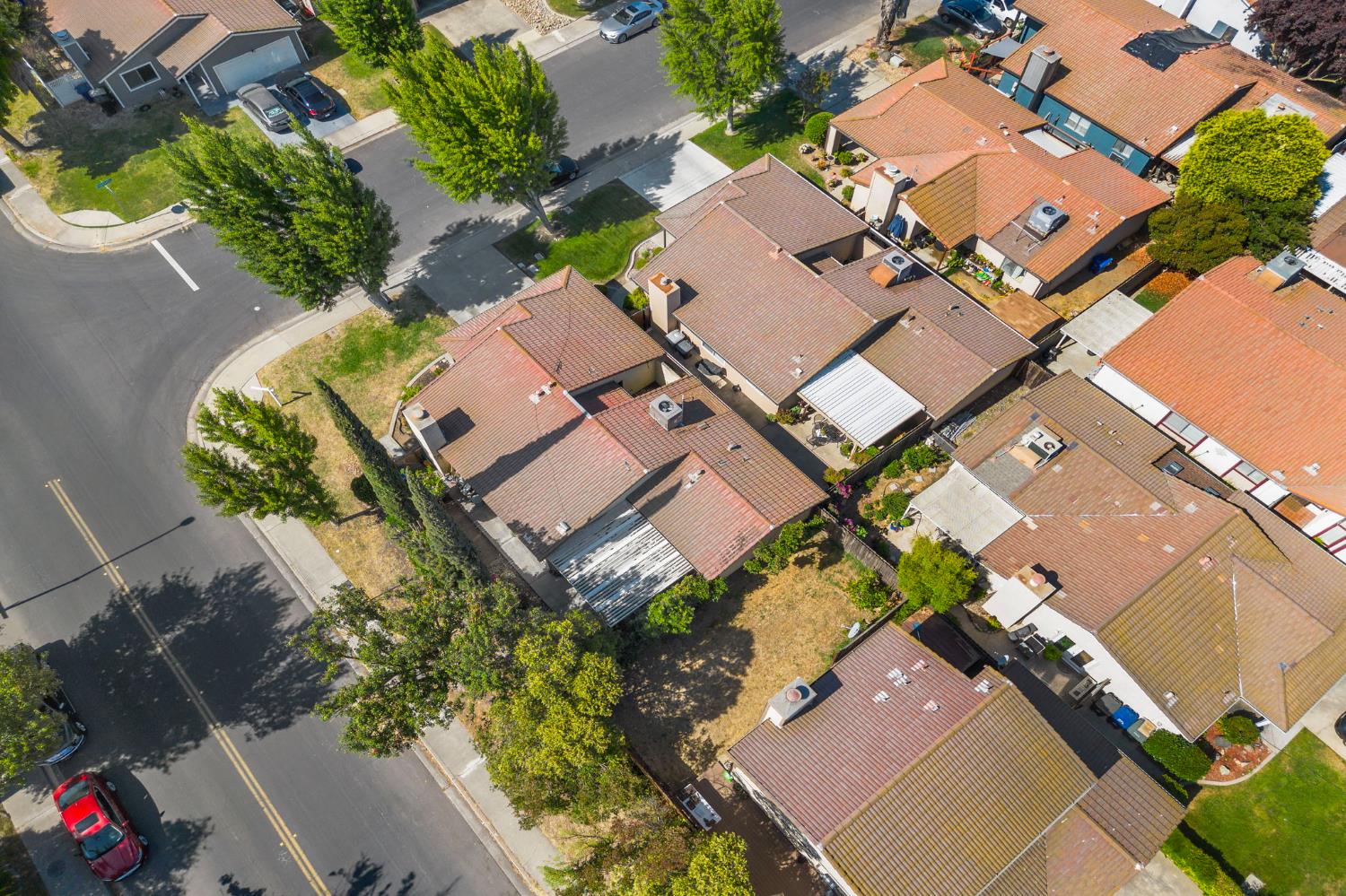 Grapeleaf Way, Modesto, California image 39