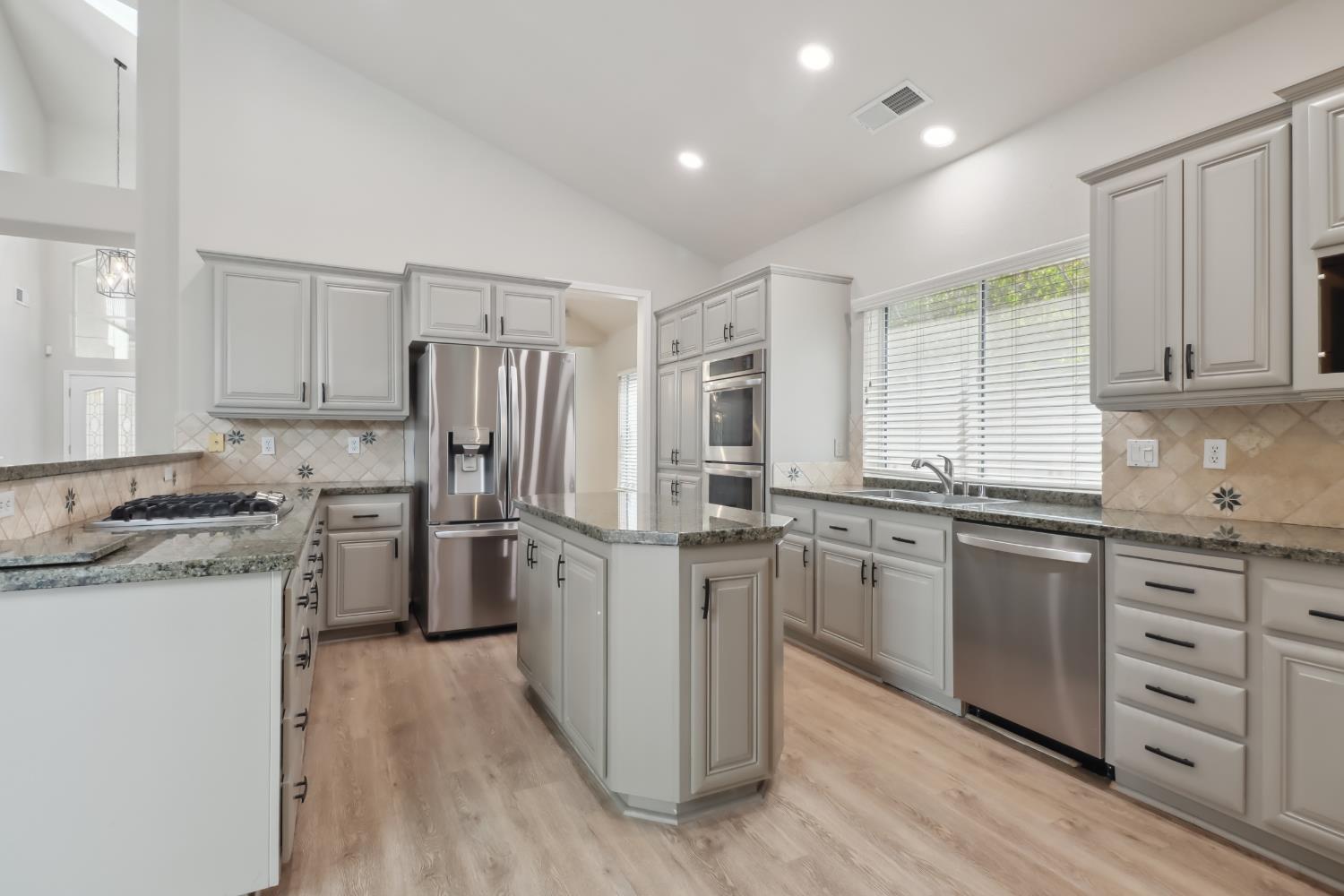 Teceira Way, Folsom, California image 18