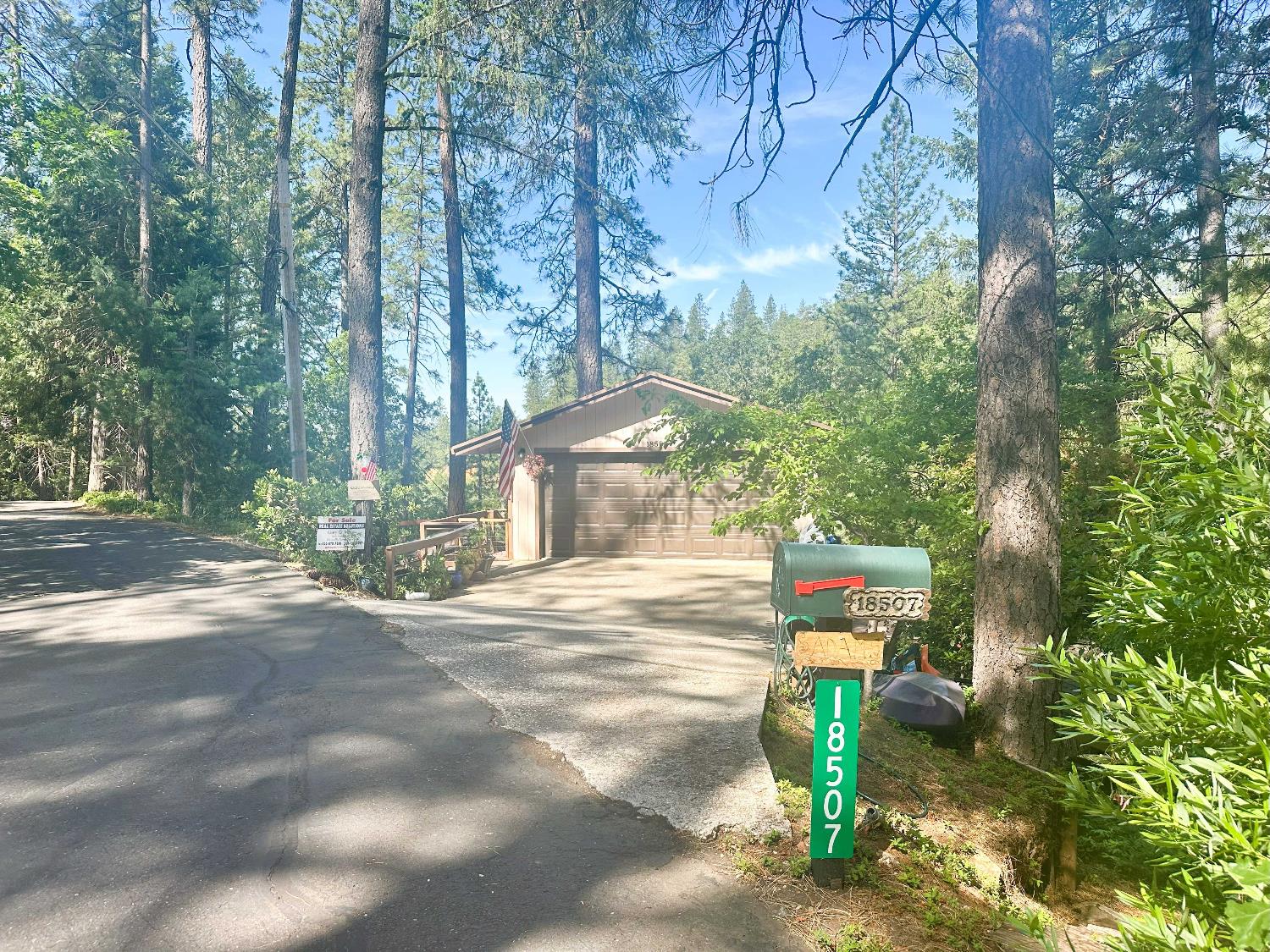 Dunvegan Drive, Applegate, California image 3