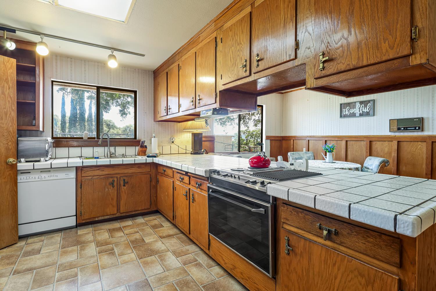 Detail Gallery Image 22 of 93 For 9574 Highway 49, Mokelumne Hill,  CA 95245 - 4 Beds | 2/1 Baths