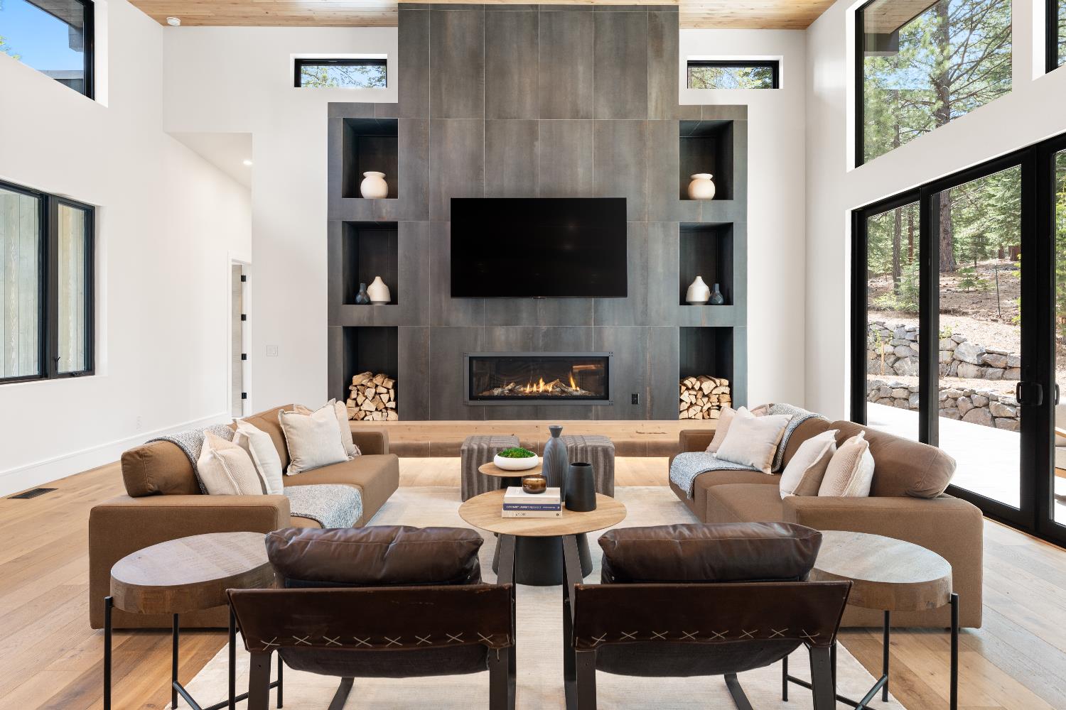 Saddleback Drive, Truckee, California image 6