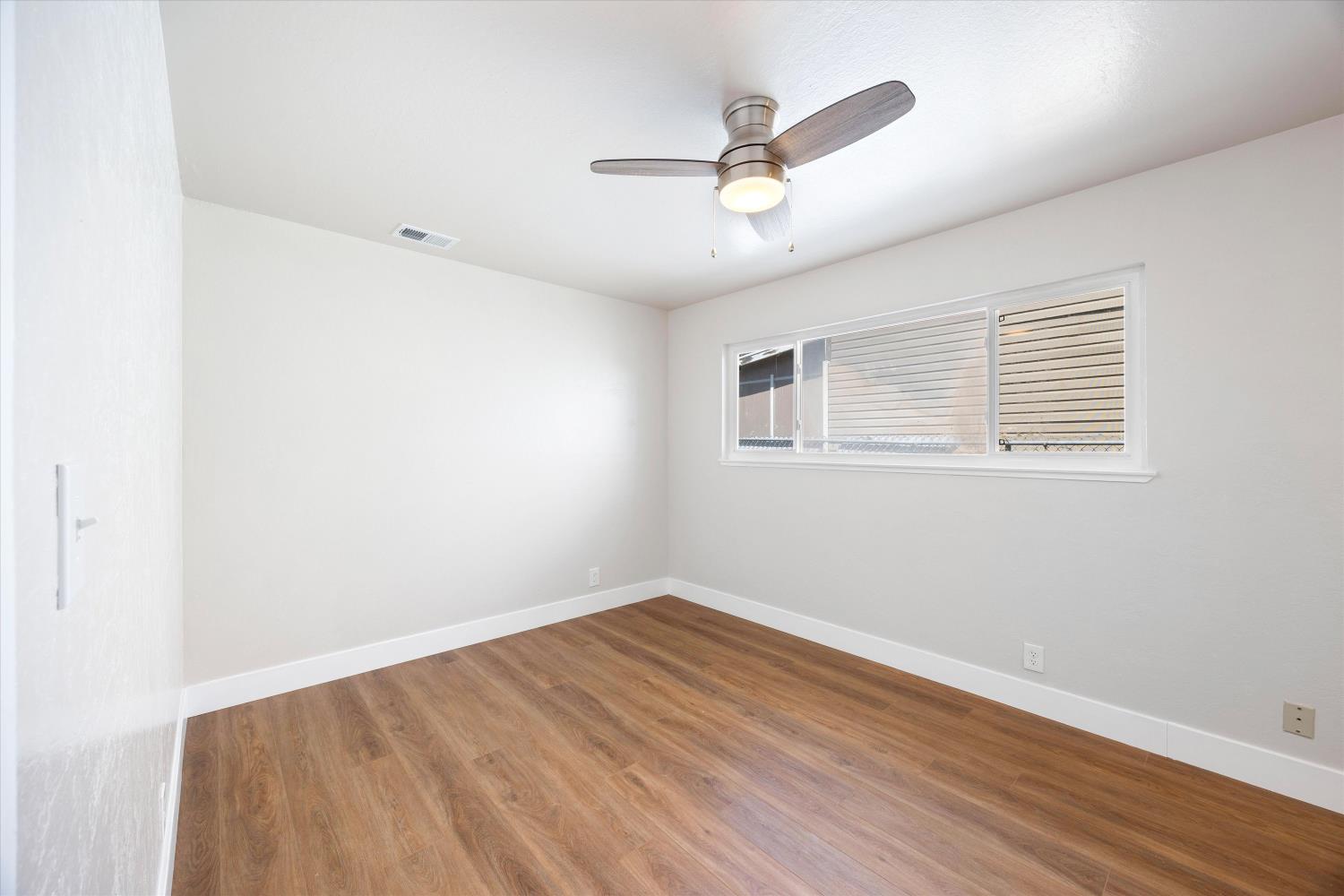 Evelyn Drive, Olivehurst, California image 21