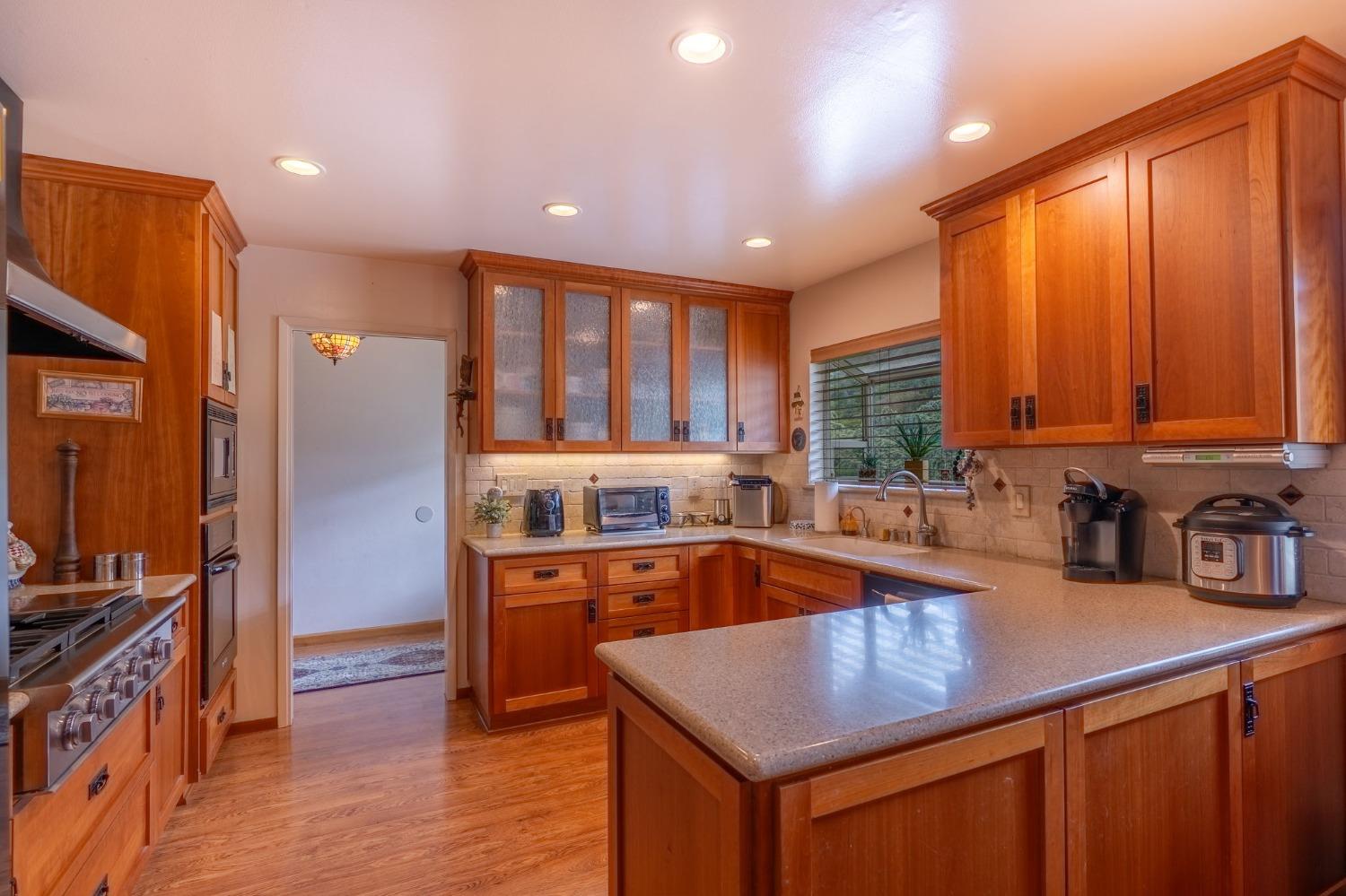 Beacon Hill Drive, Castro Valley, California image 8