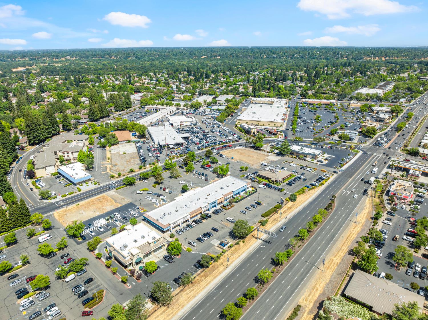 Zinfandel Drive, Rancho Cordova, California image 39