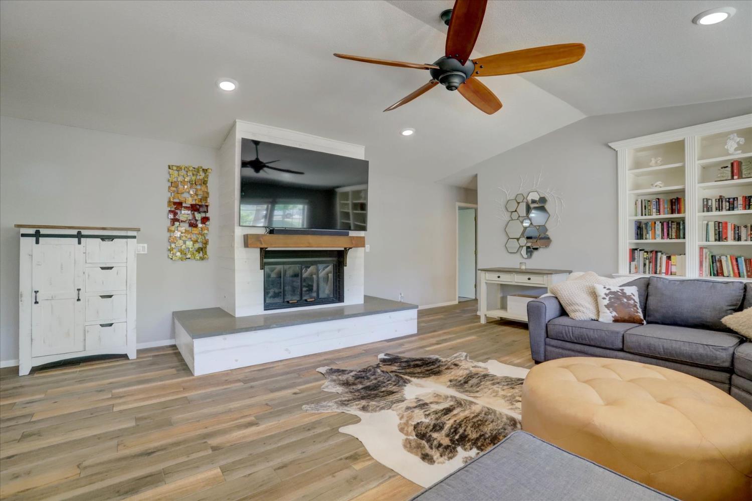 Erin Drive, Auburn, California image 5
