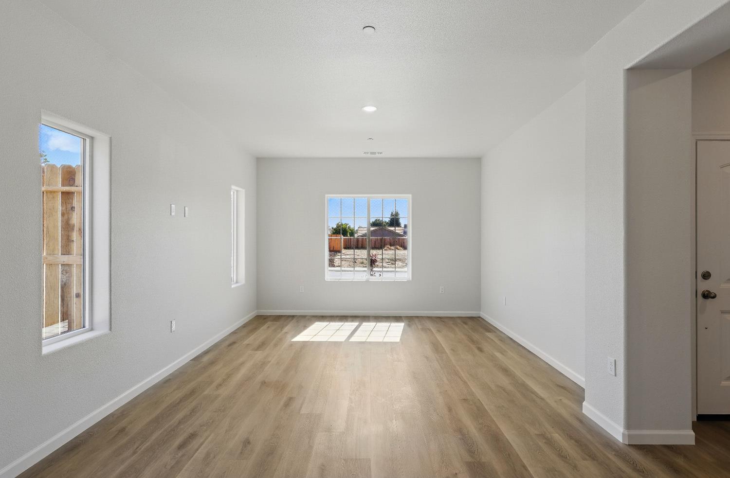 Oleander Street, Chowchilla, California image 4