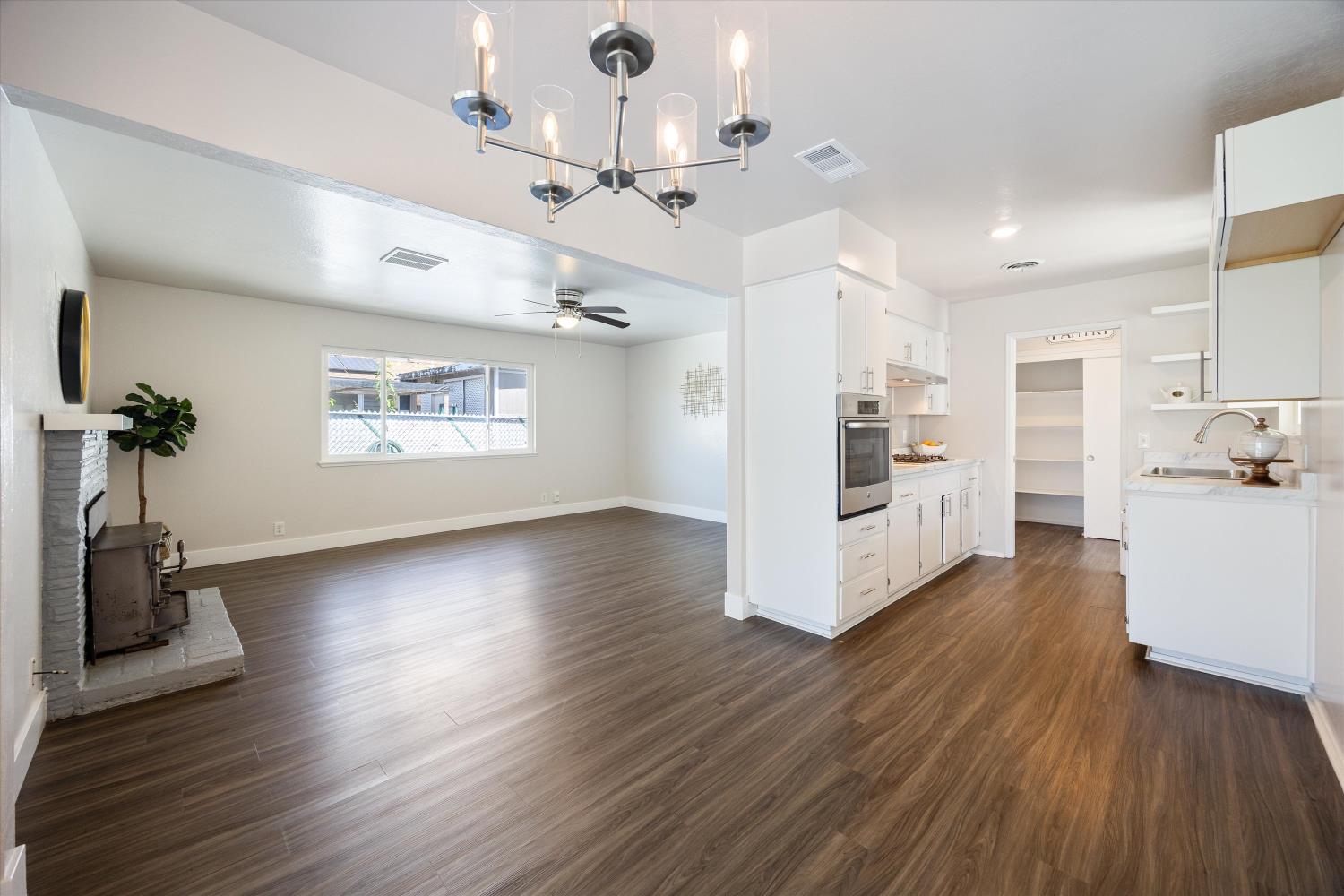 Evelyn Drive, Olivehurst, California image 11