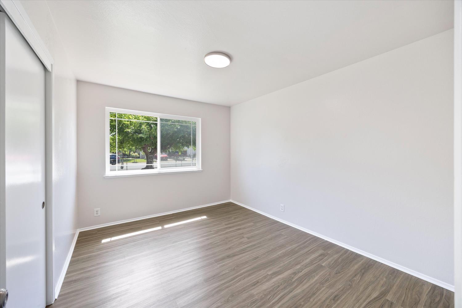 Evelyn Drive, Olivehurst, California image 18