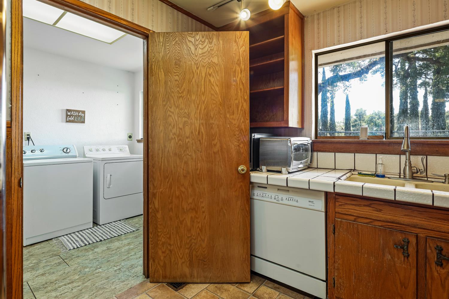 Detail Gallery Image 24 of 93 For 9574 Highway 49, Mokelumne Hill,  CA 95245 - 4 Beds | 2/1 Baths