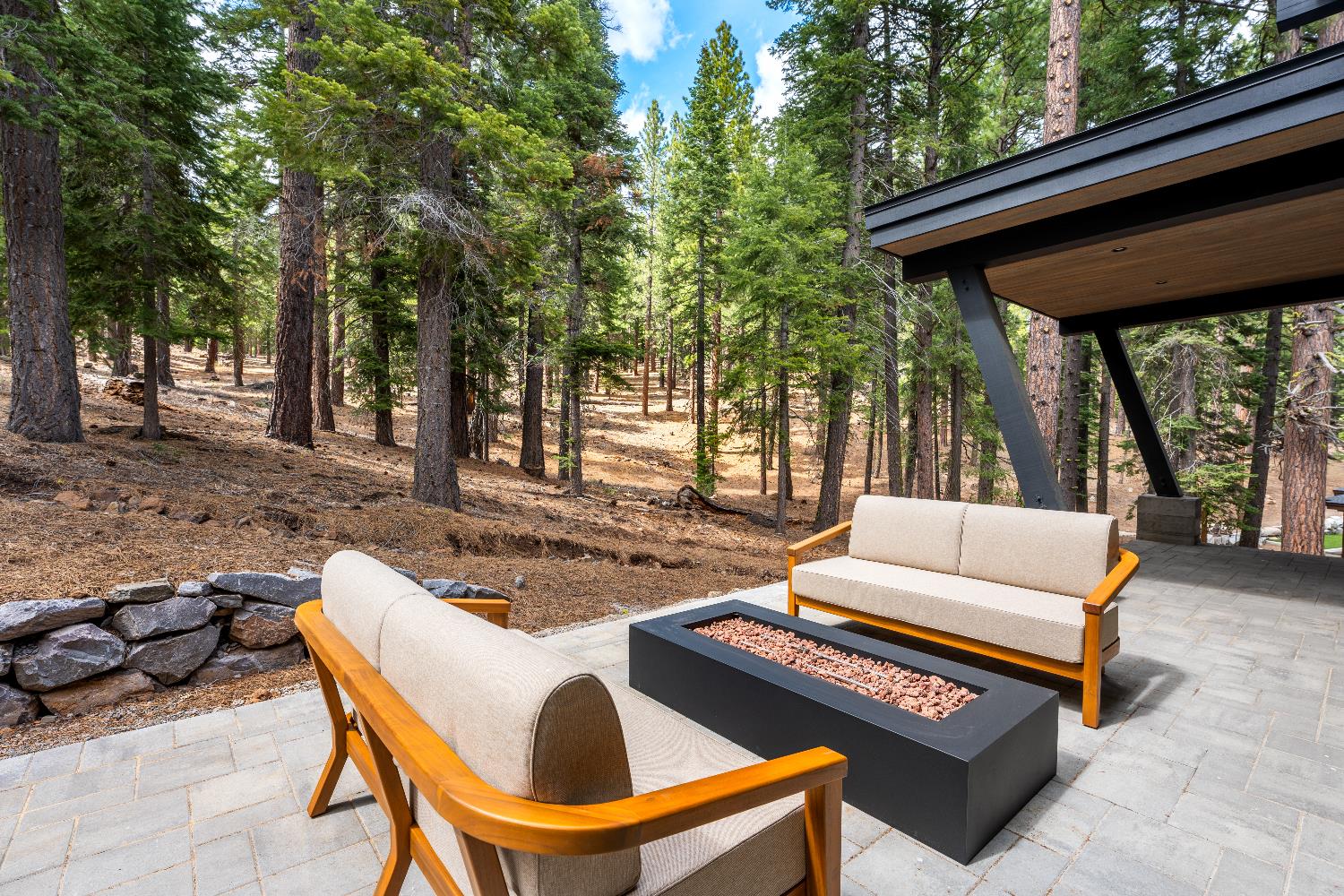 Saddleback Drive, Truckee, California image 32