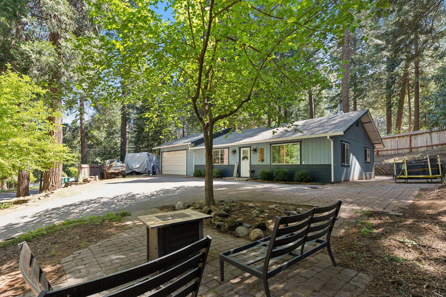 Golden Street, Pollock Pines, California image 4