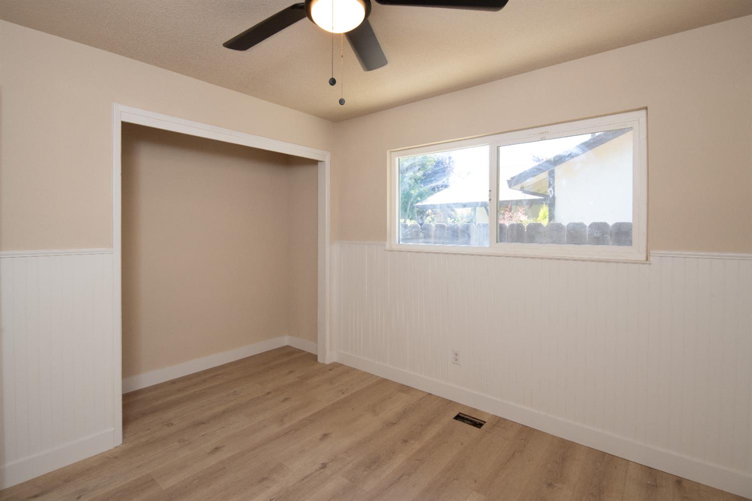 Woodbridge Court, Modesto, California image 17