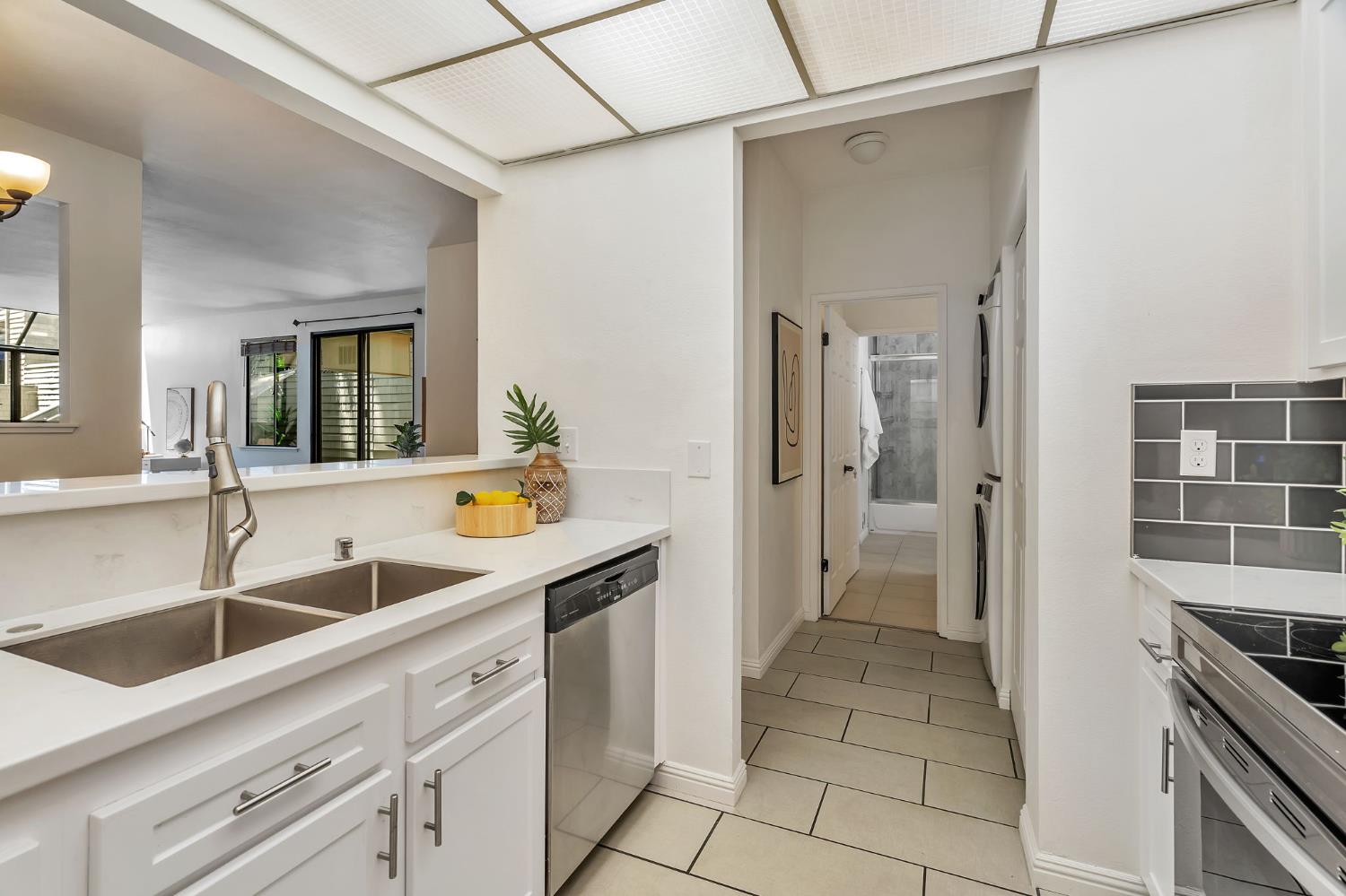 Foxchase Drive, San Jose, California image 8
