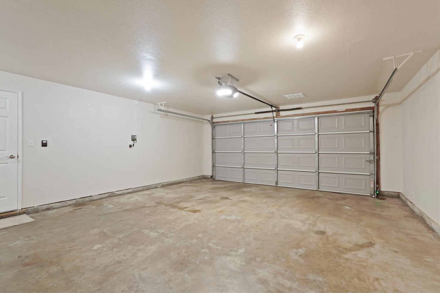 Dustin Court, Modesto, California image 32