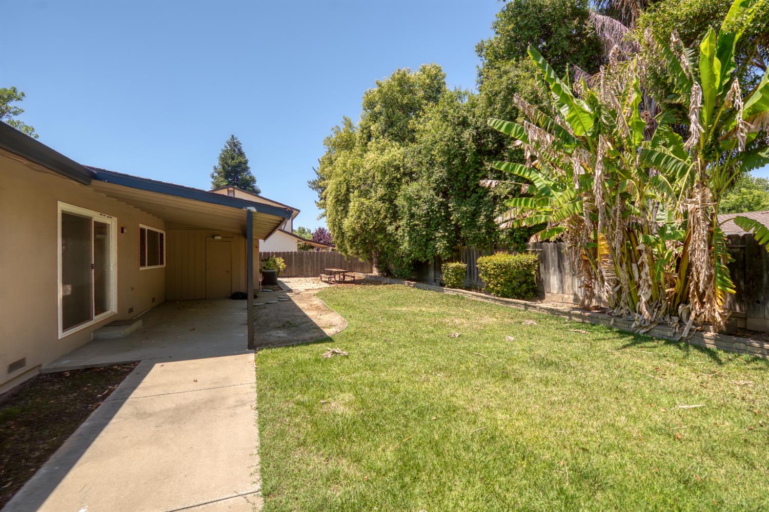 Woodbridge Court, Modesto, California image 24