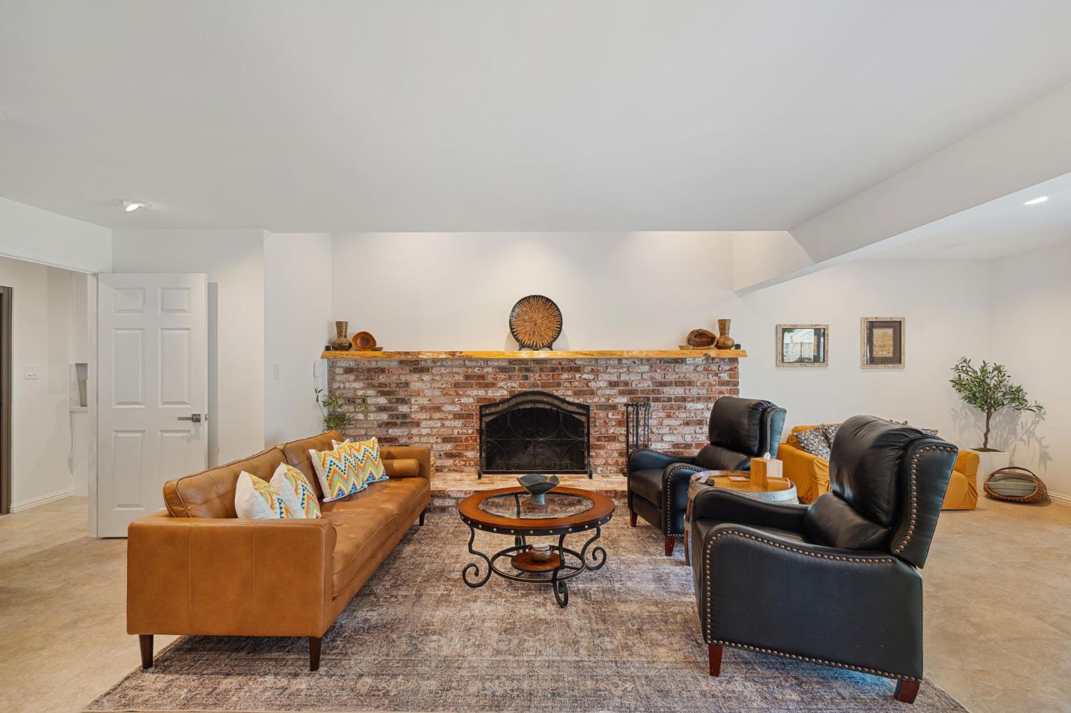 Brickyard Drive, Sacramento, California image 10