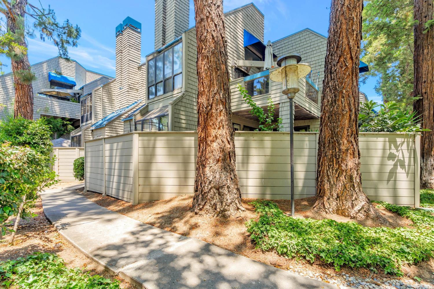 Foxchase Drive, San Jose, California image 2