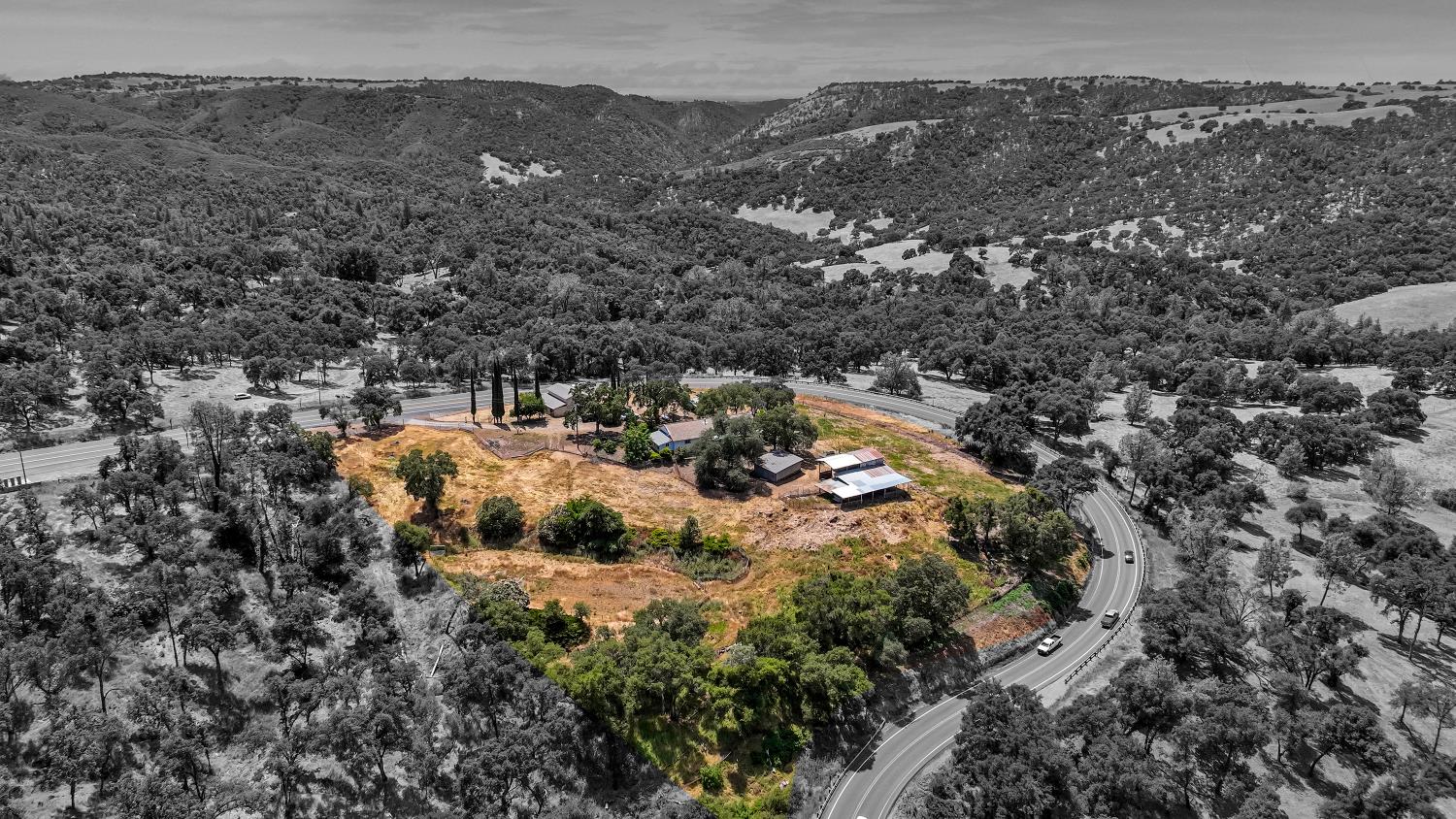 Detail Gallery Image 11 of 93 For 9574 Highway 49, Mokelumne Hill,  CA 95245 - 4 Beds | 2/1 Baths