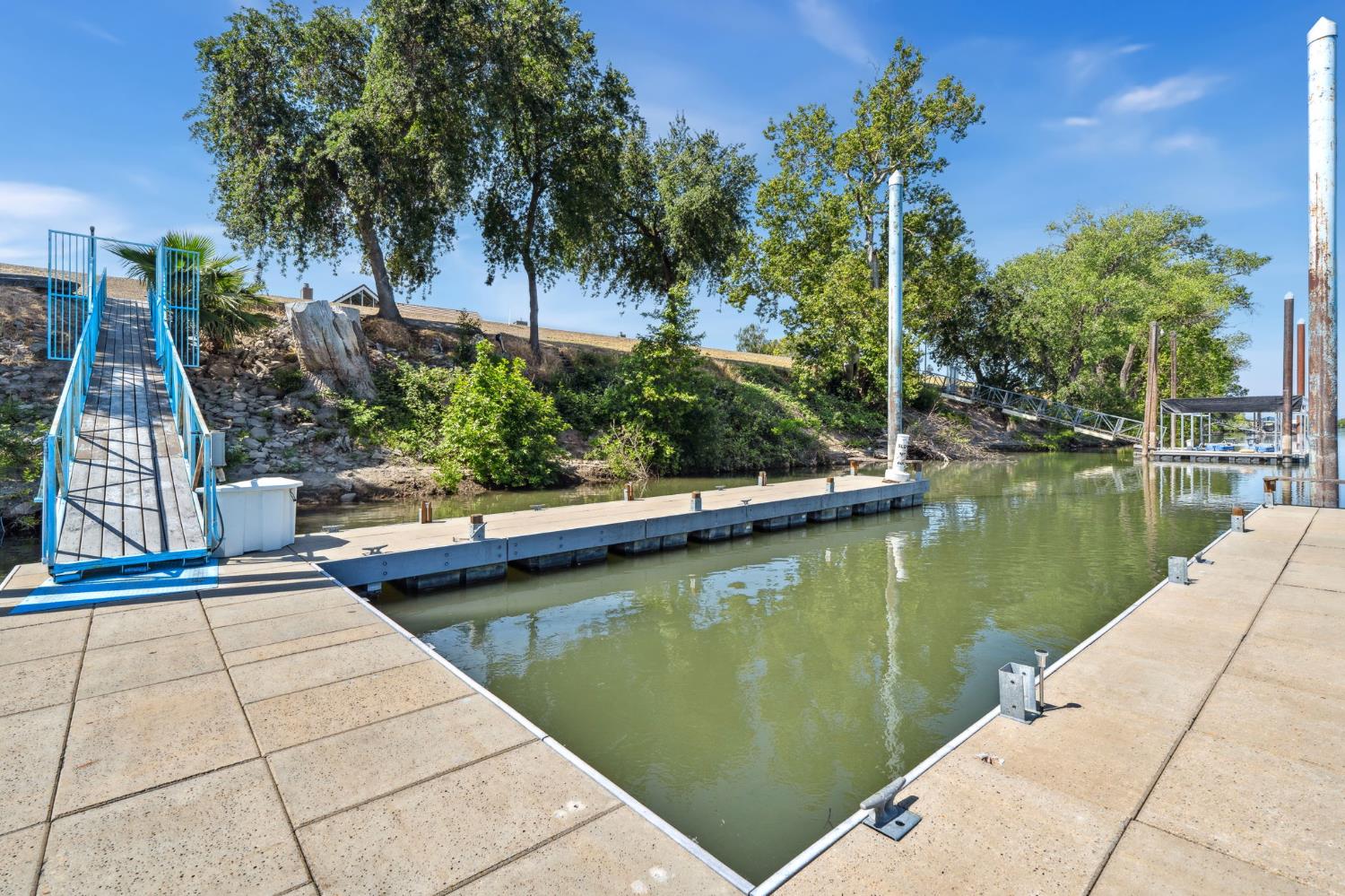 Brickyard Drive, Sacramento, California image 34