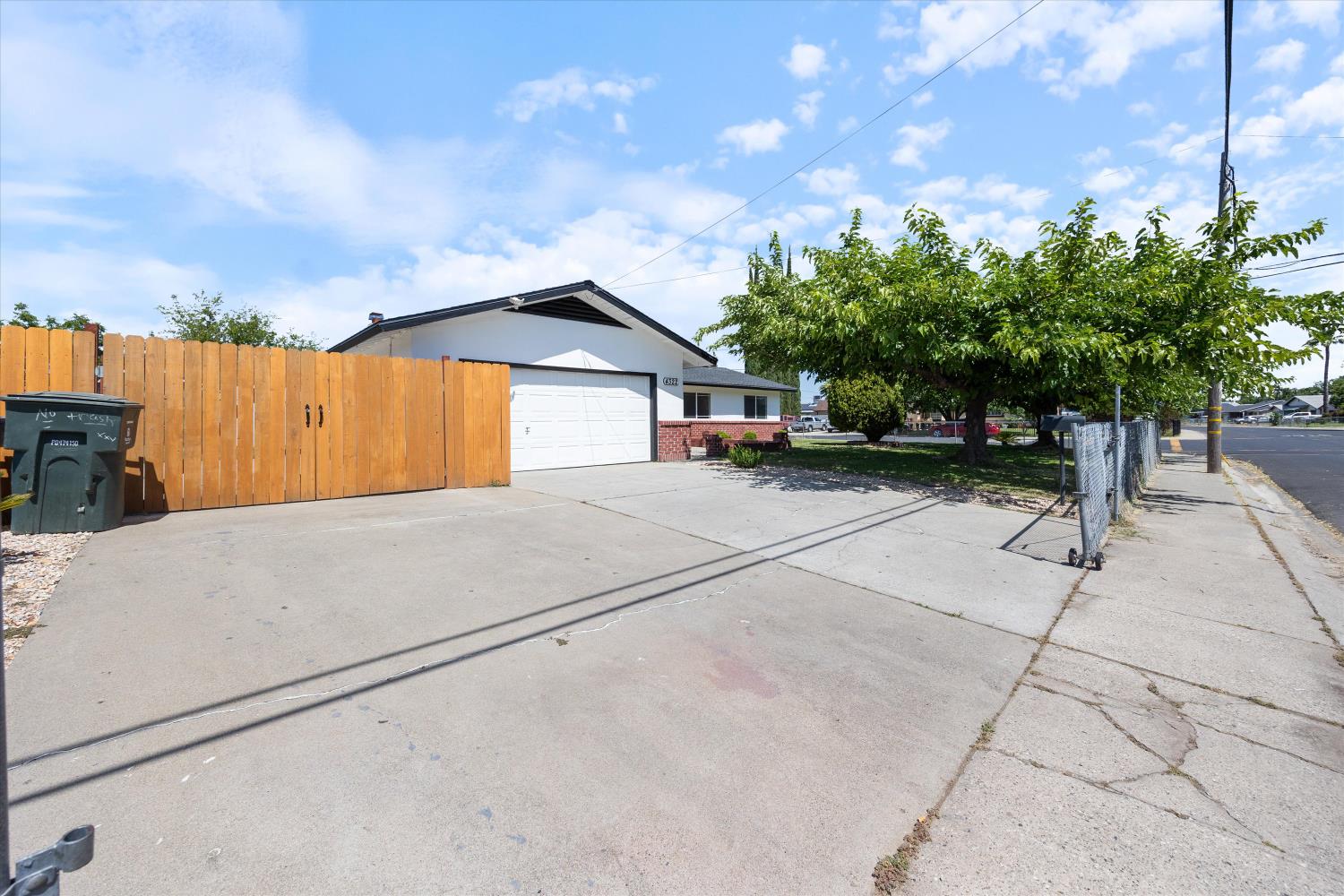 Evelyn Drive, Olivehurst, California image 4