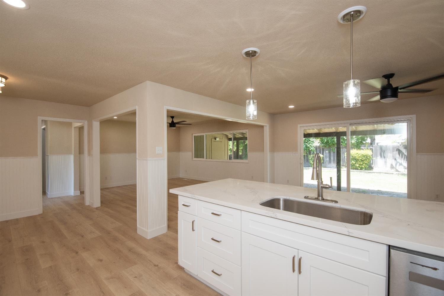 Woodbridge Court, Modesto, California image 19