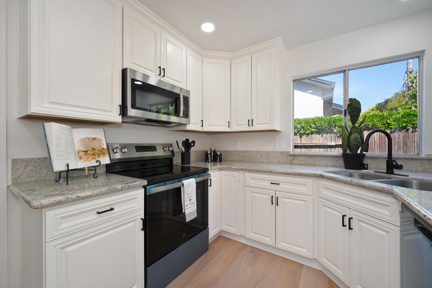 Ebonywood Court, Citrus Heights, California image 11