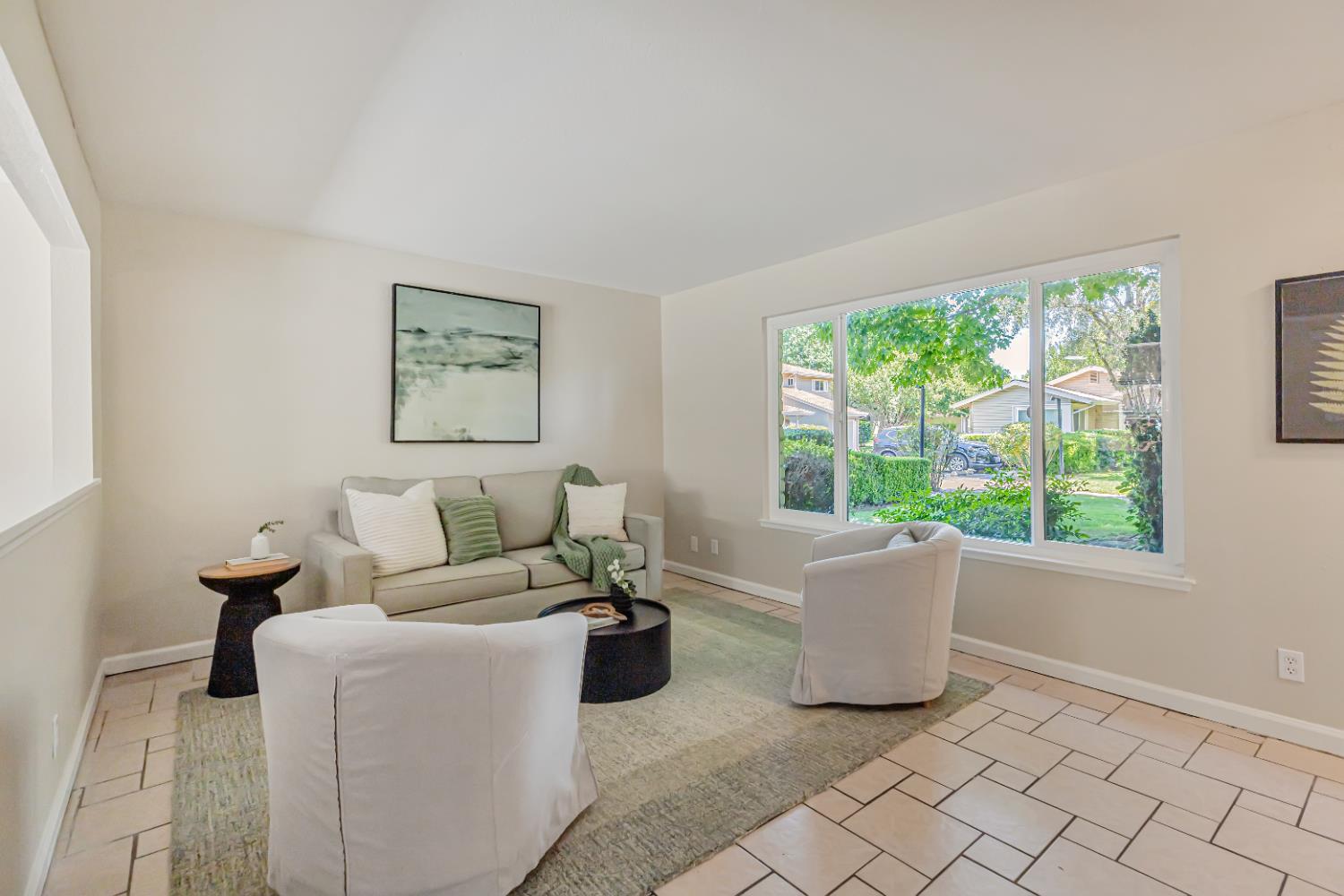 La Riviera Drive, Sacramento, California image 7
