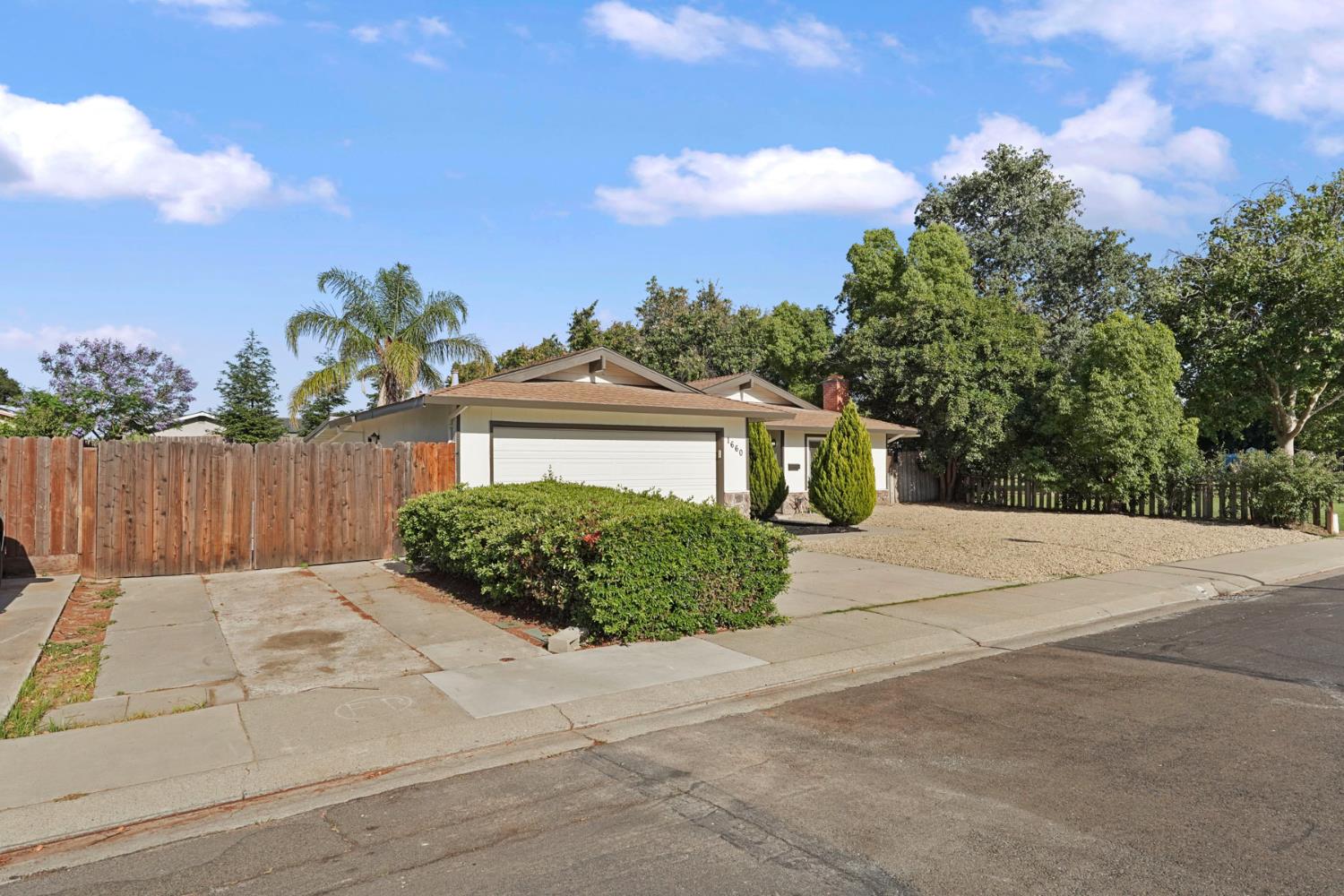 Kingwood Avenue, Manteca, California image 5