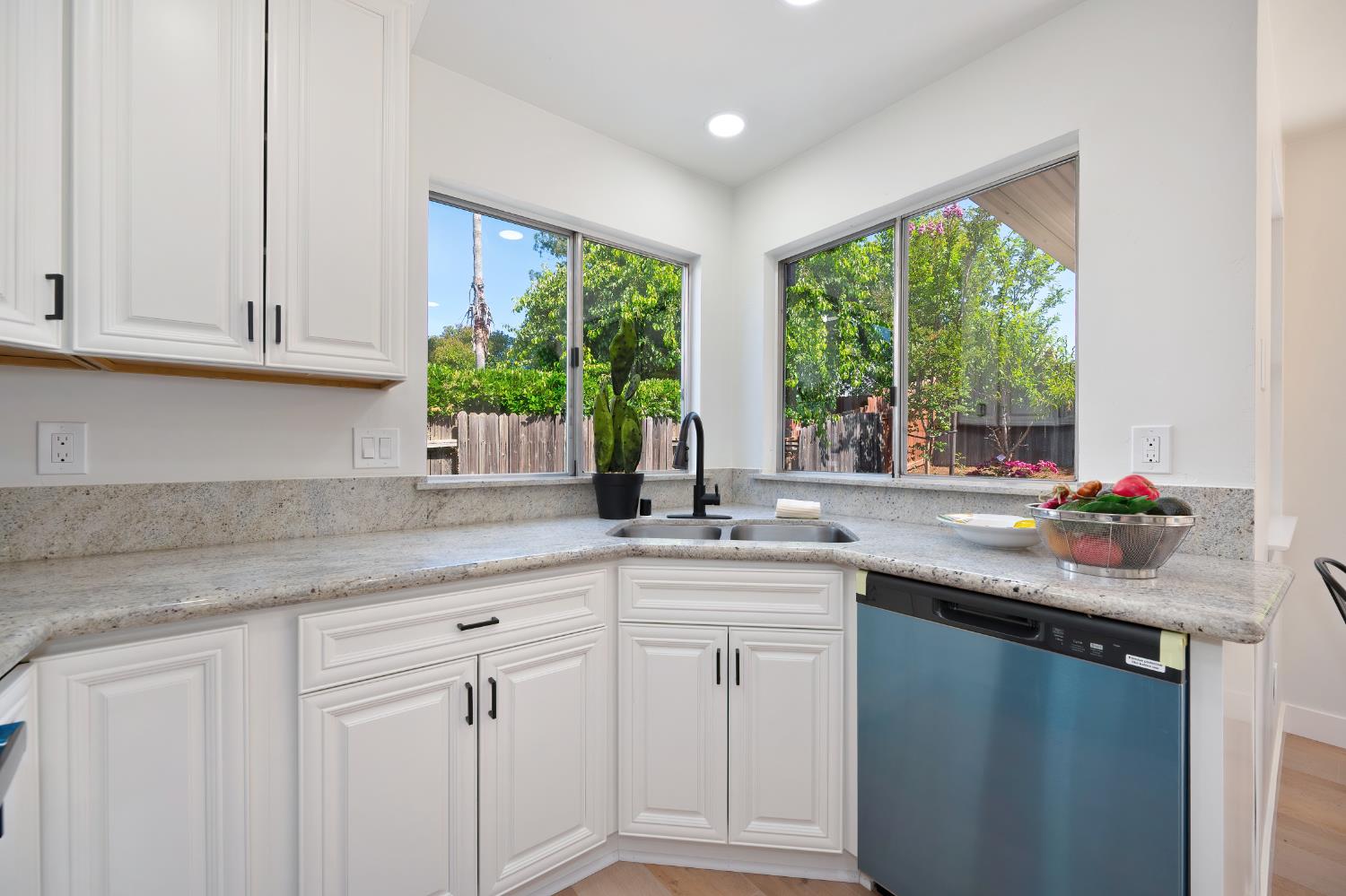 Ebonywood Court, Citrus Heights, California image 10