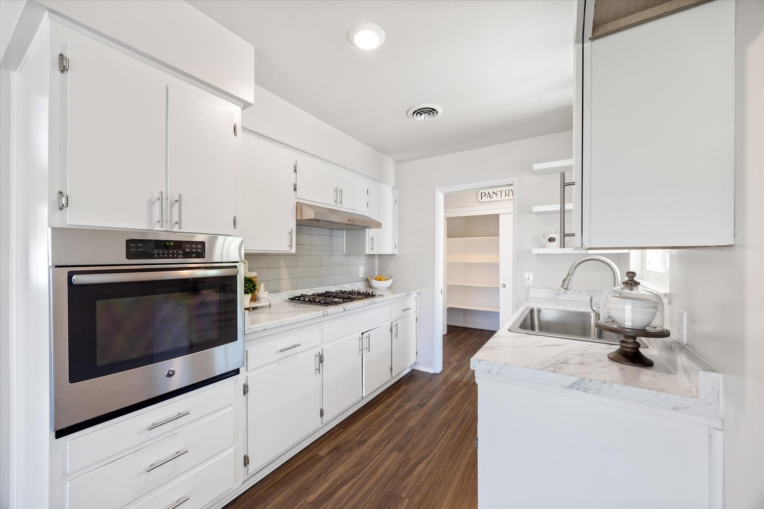 Evelyn Drive, Olivehurst, California image 13