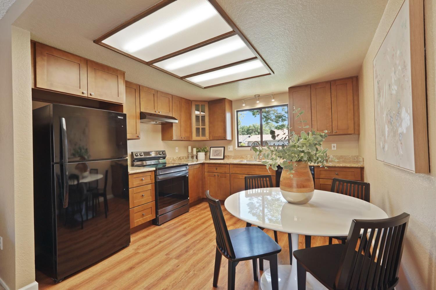 Dustin Court, Modesto, California image 4