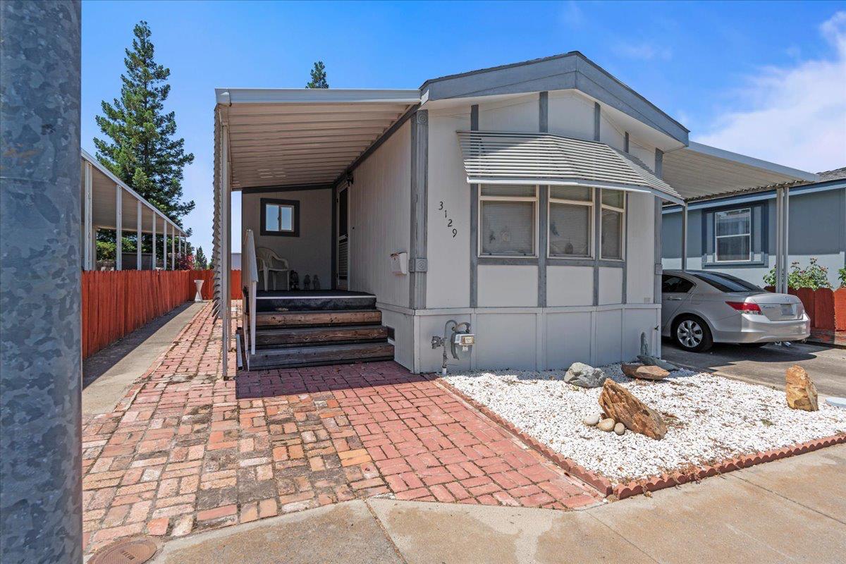 Broadmore Lane, Modesto, California image 1