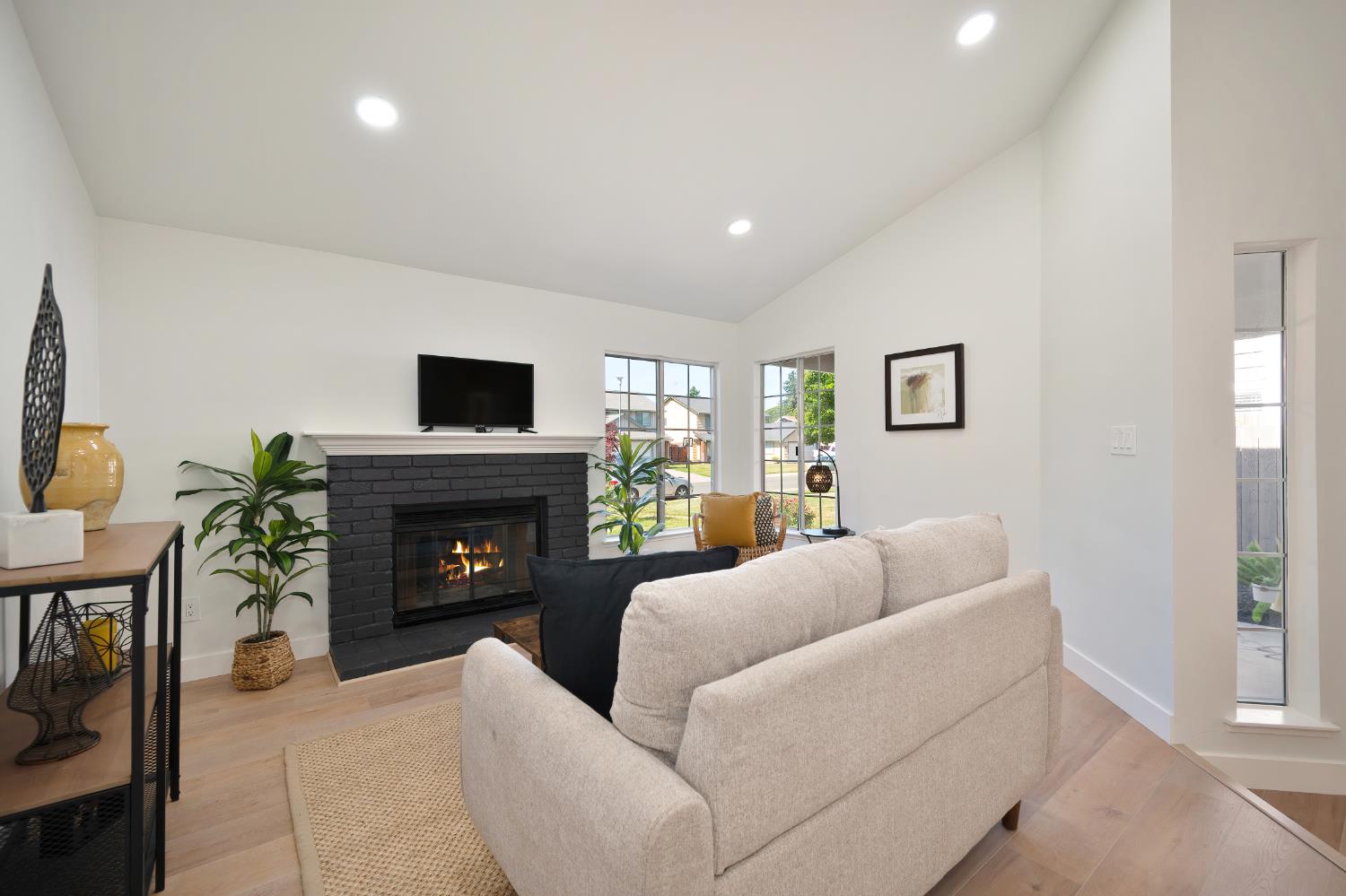 Ebonywood Court, Citrus Heights, California image 5