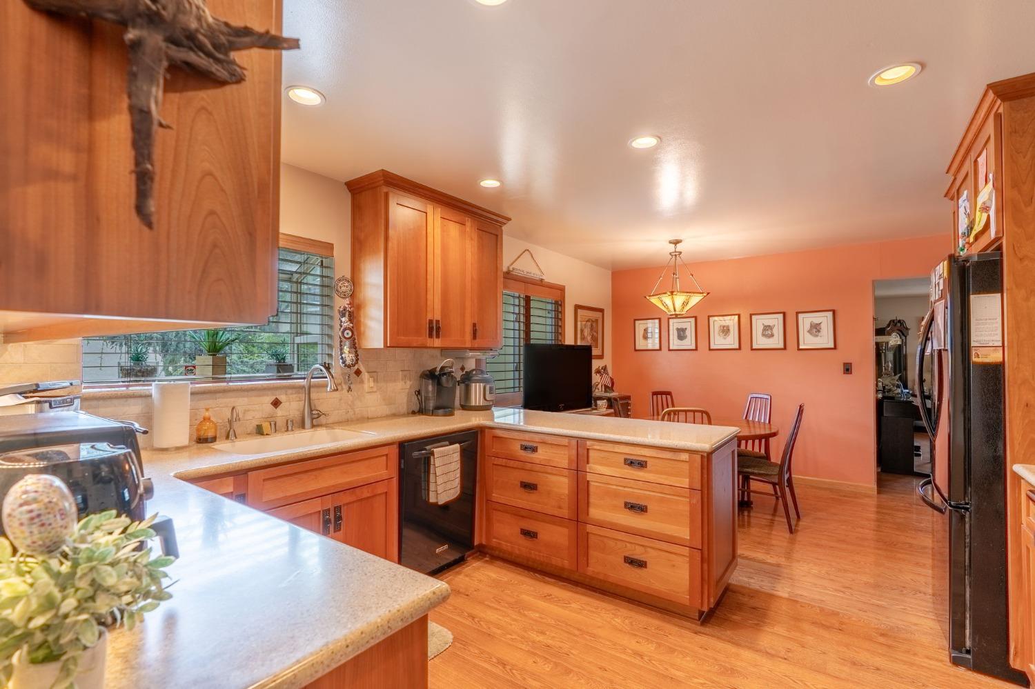 Beacon Hill Drive, Castro Valley, California image 7