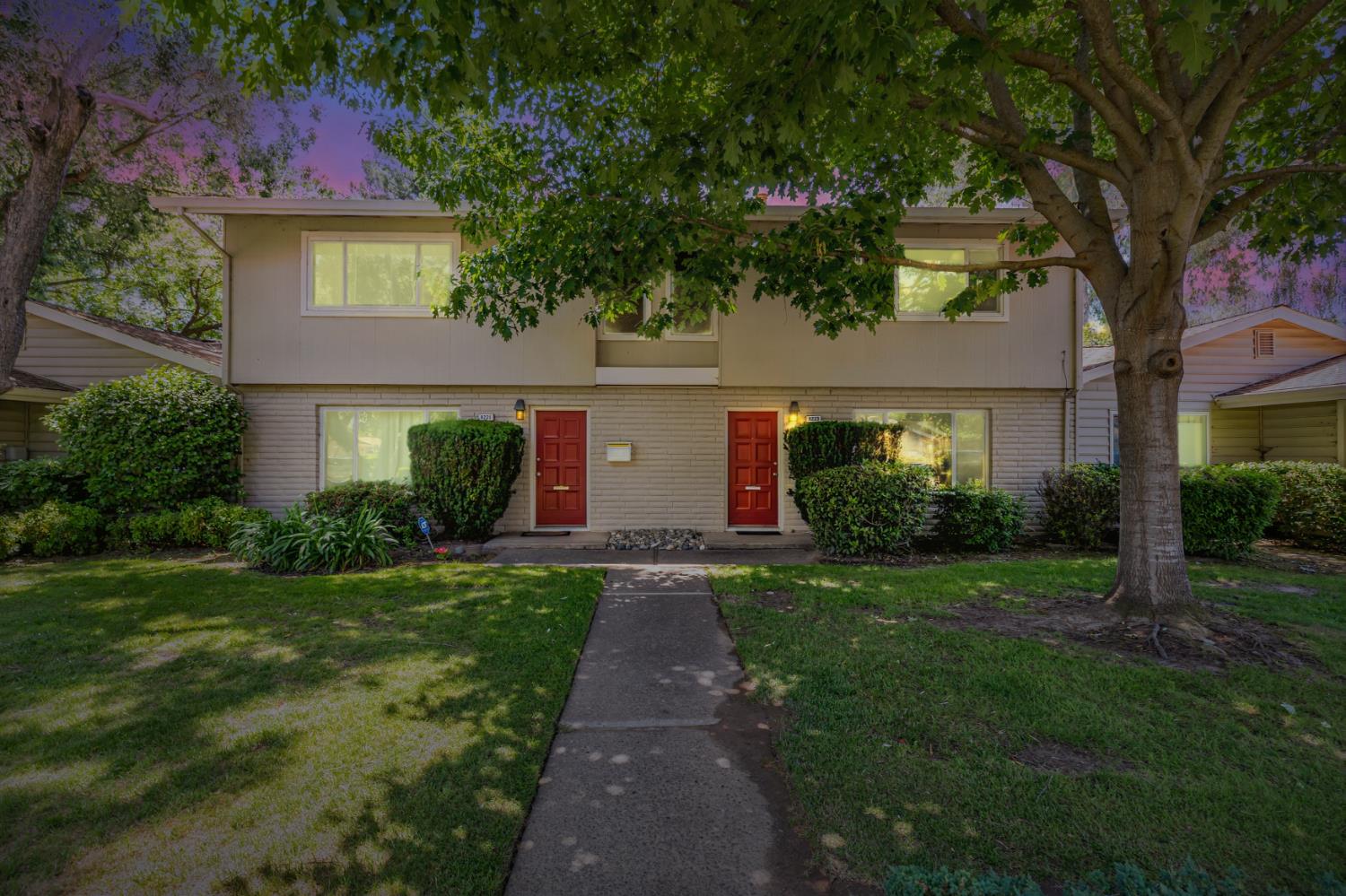 La Riviera Drive, Sacramento, California image 44