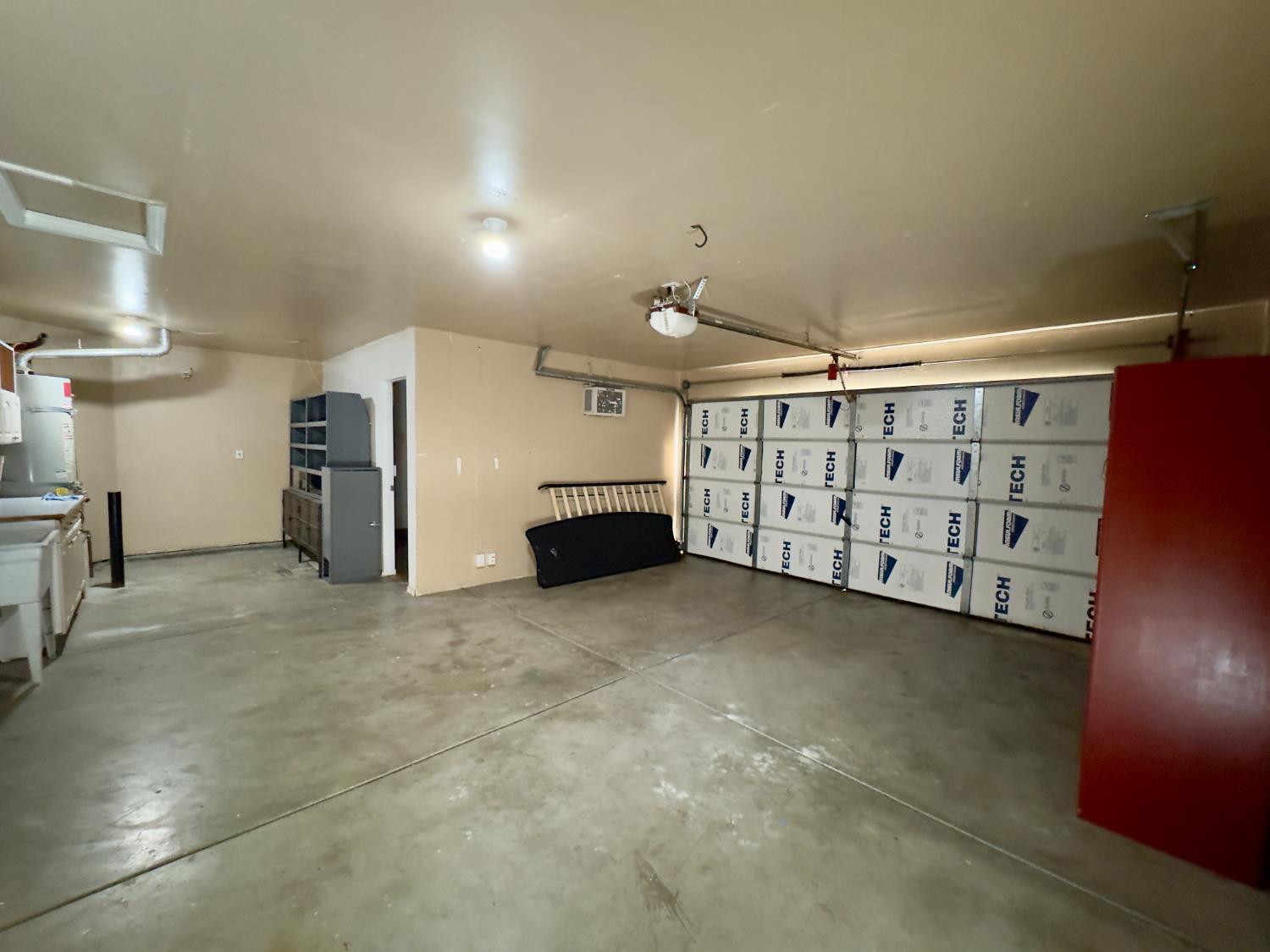 Quiet Brook Court, Manteca, California image 2