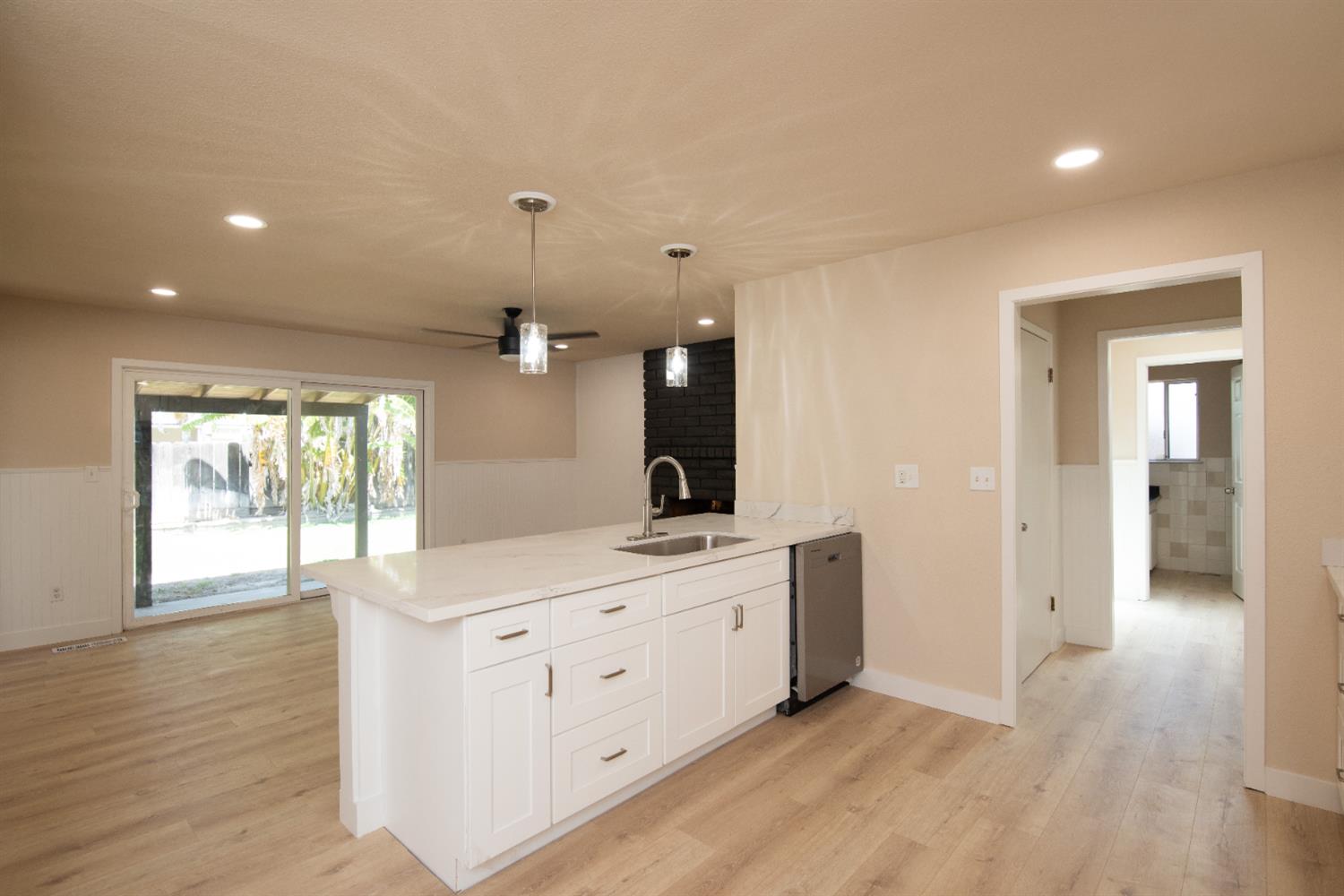 Woodbridge Court, Modesto, California image 9