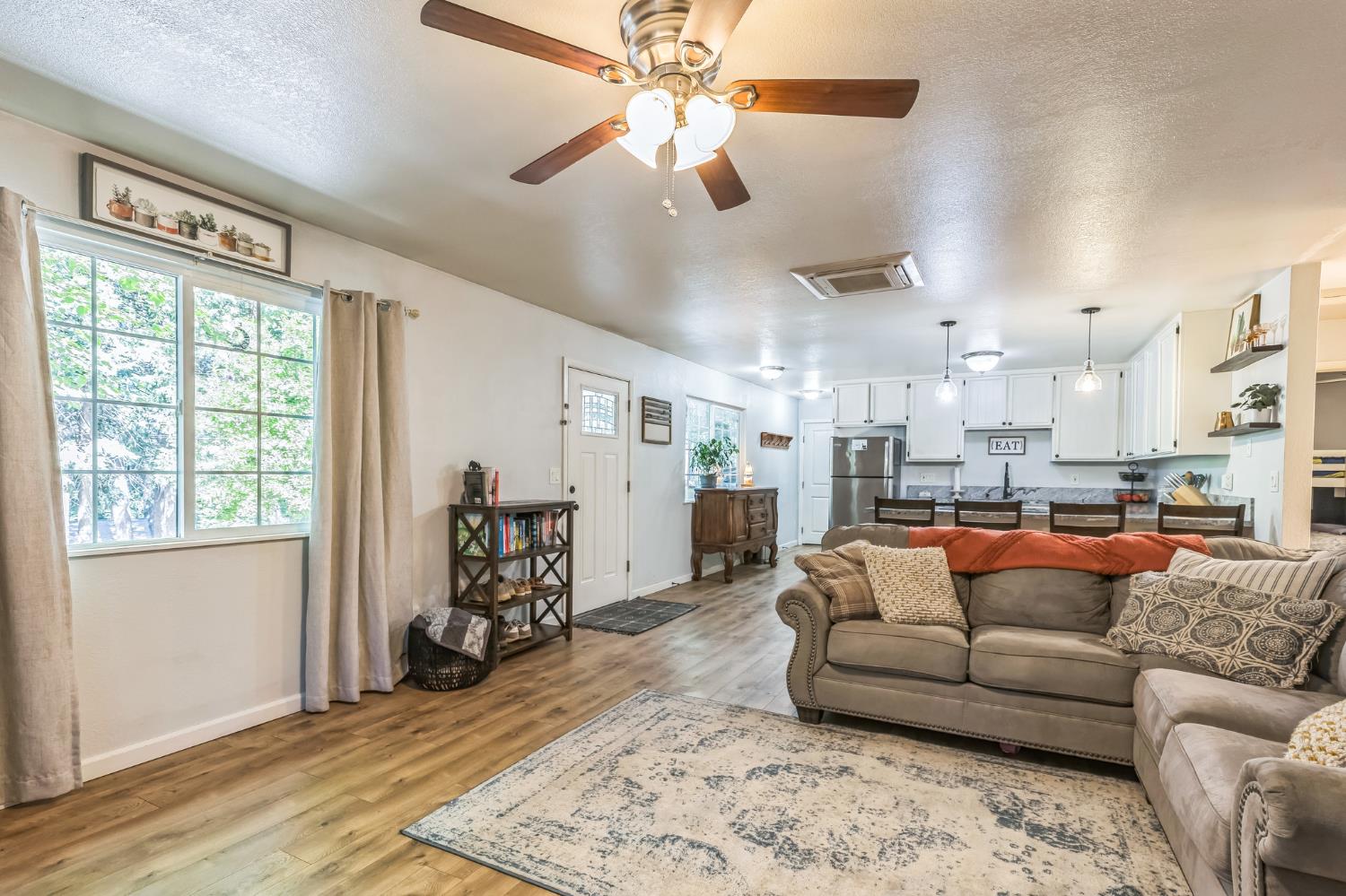 Golden Street, Pollock Pines, California image 18