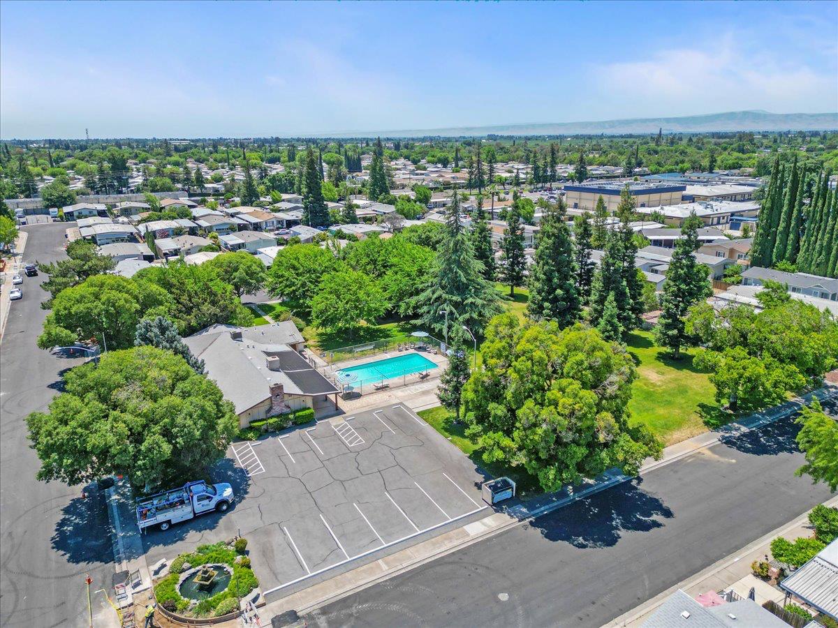 Broadmore Lane, Modesto, California image 12