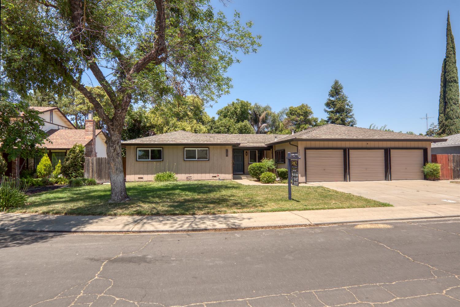 Woodbridge Court, Modesto, California image 1