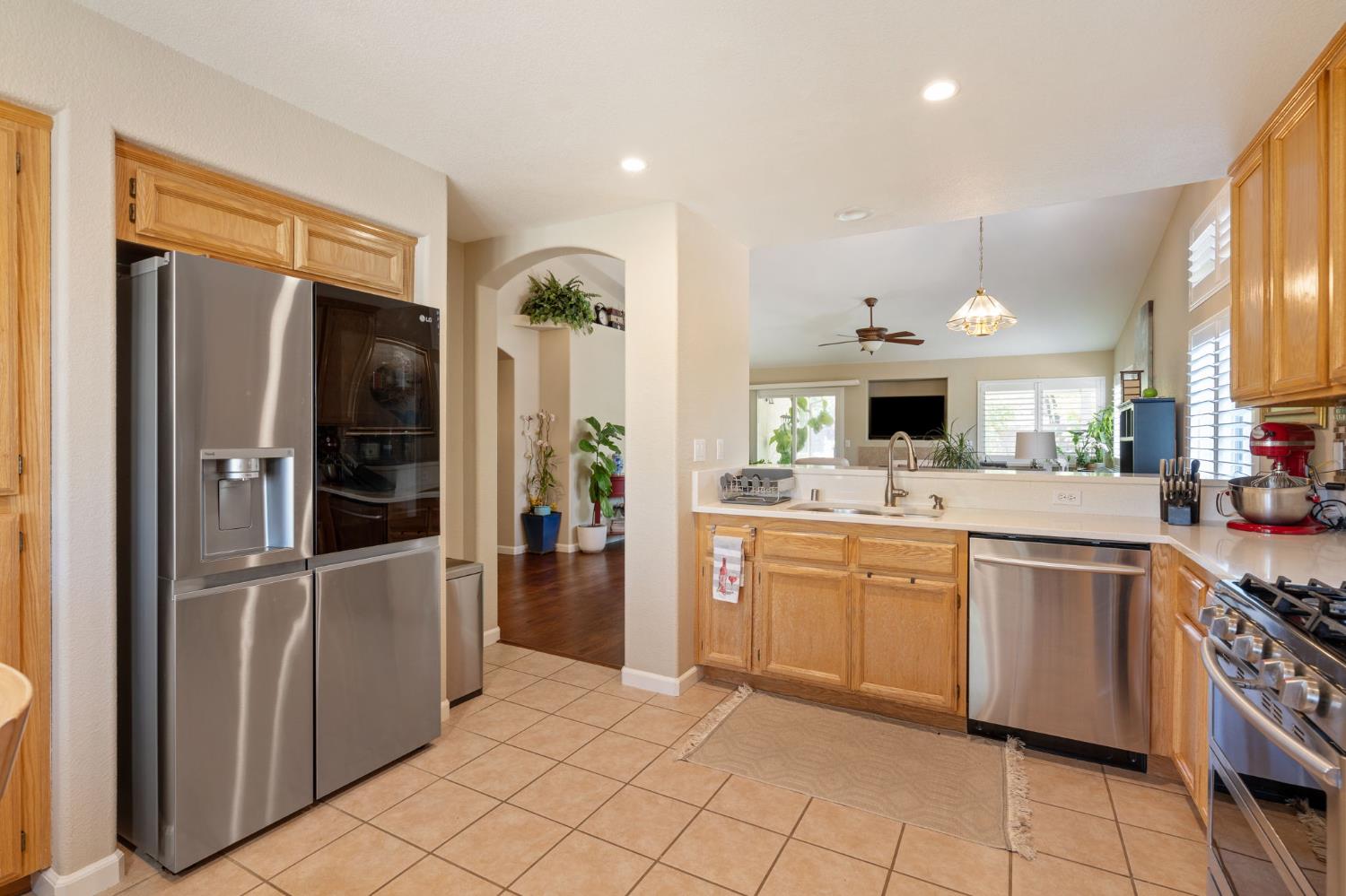 Livorno Way, Elk Grove, California image 11